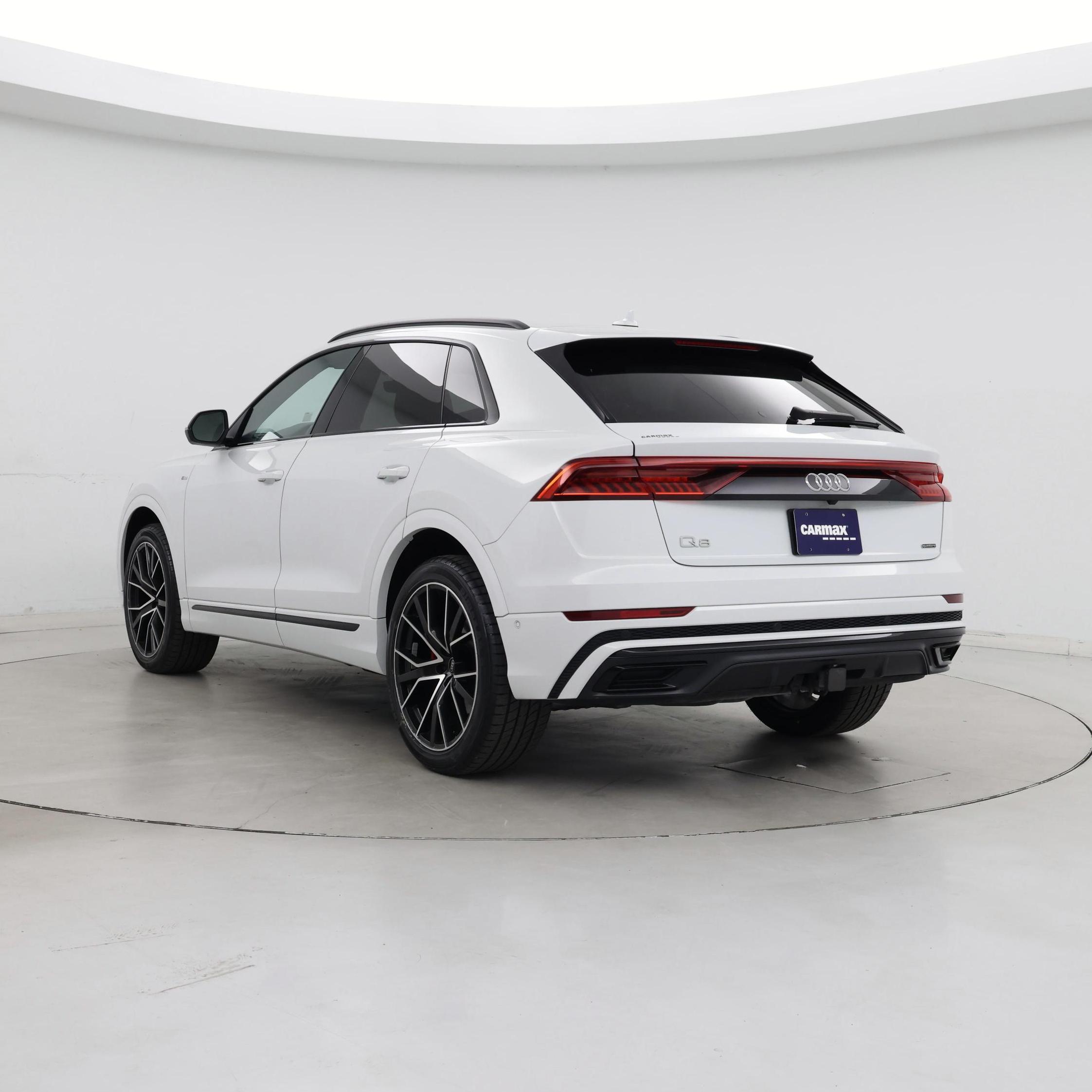 Thumbnail: 2021 Audi Q8 - 2