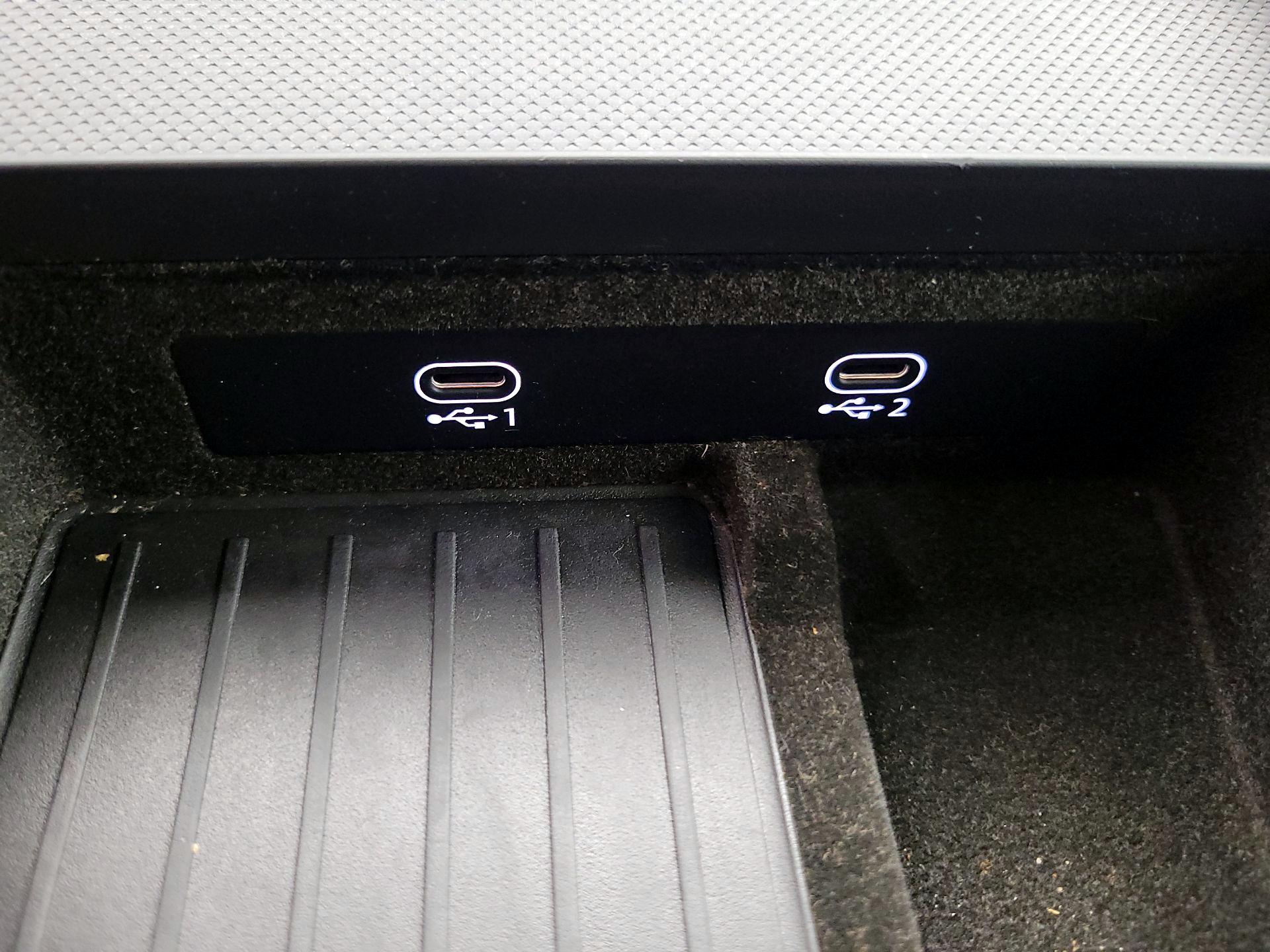 Thumbnail: 2021 Audi Q8 - 19