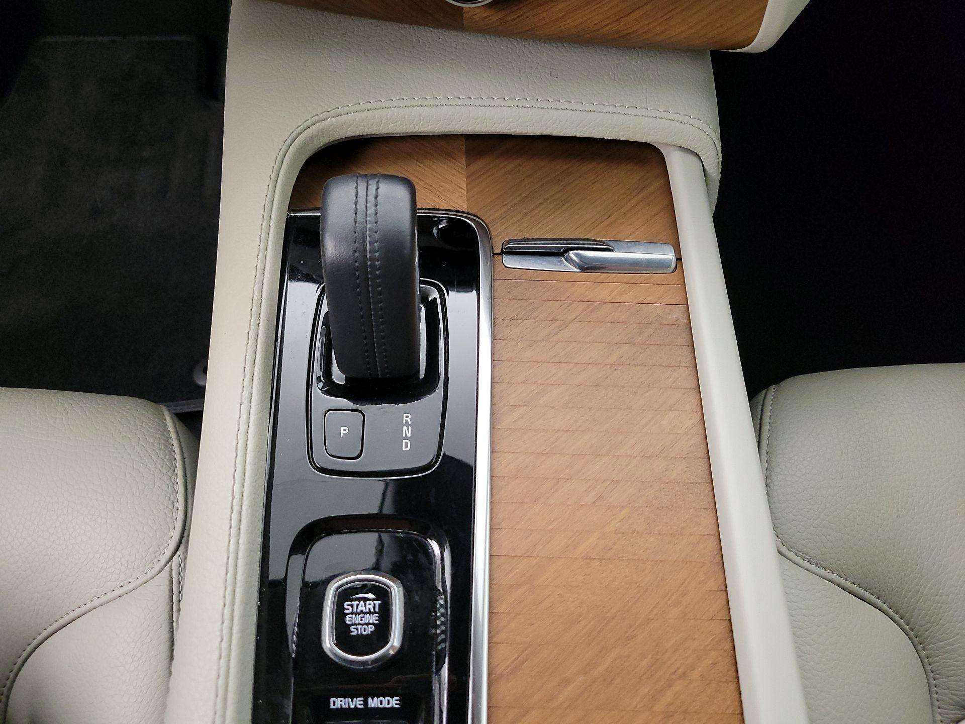 Thumbnail: 2021 Volvo XC90 - 18