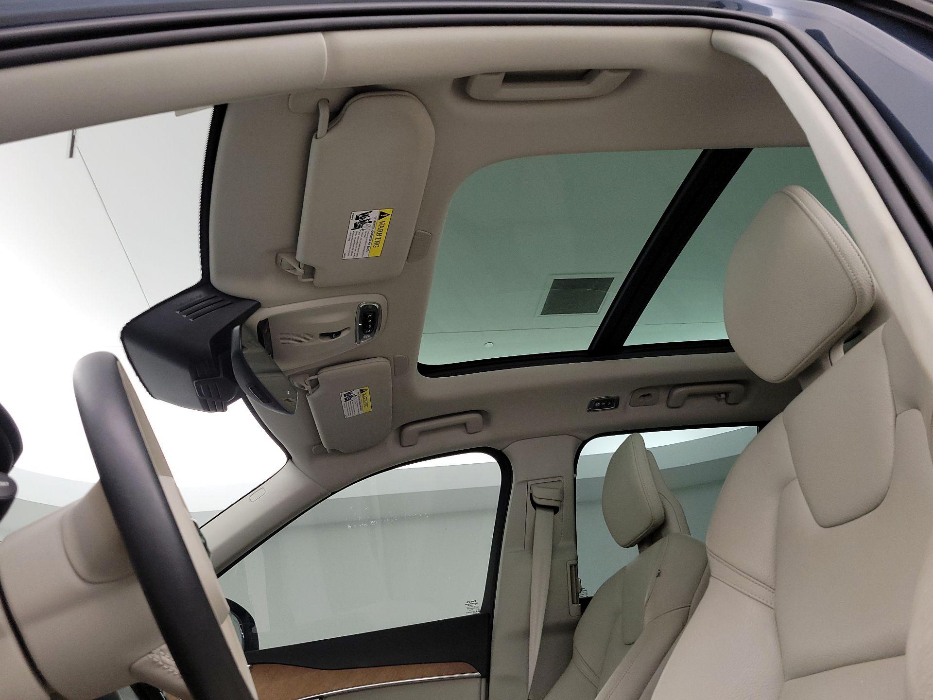 Thumbnail: 2021 Volvo XC90 - 20