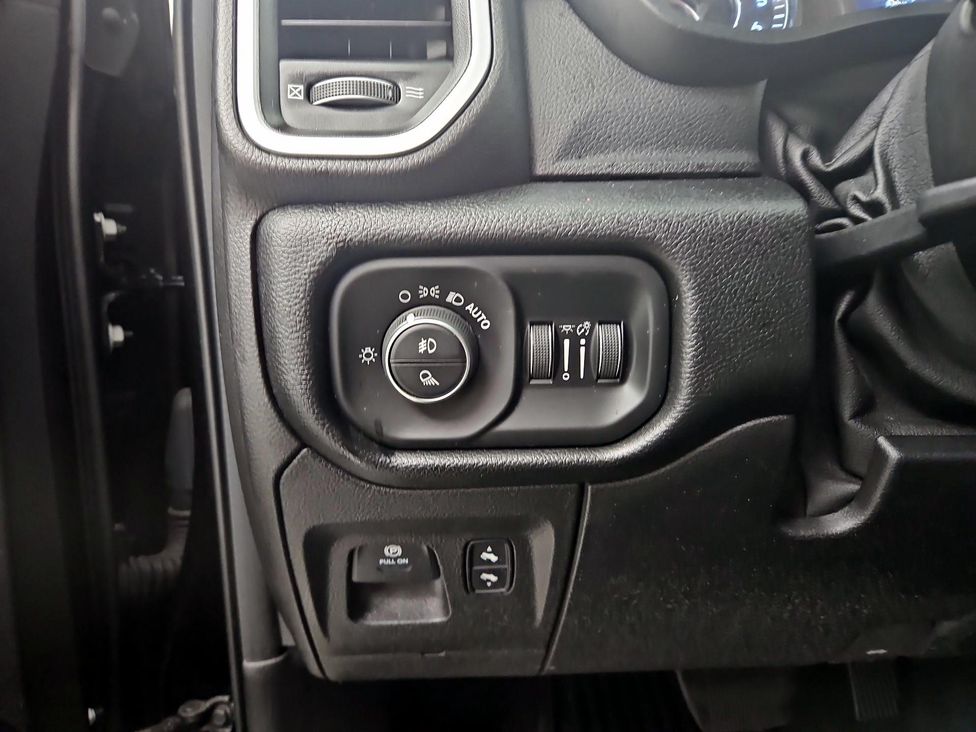 Thumbnail: 2019 RAM 1500 - 13