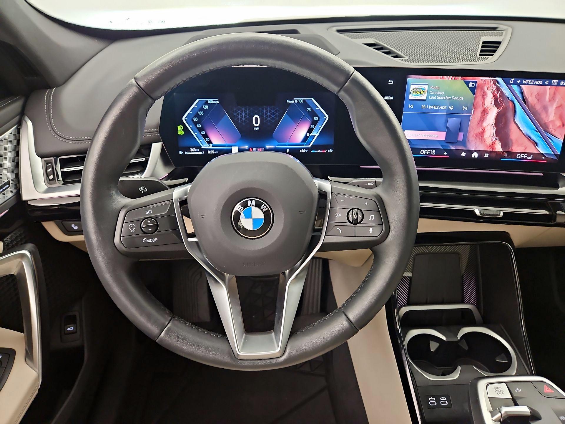 Thumbnail: 2025 BMW X1 - 10