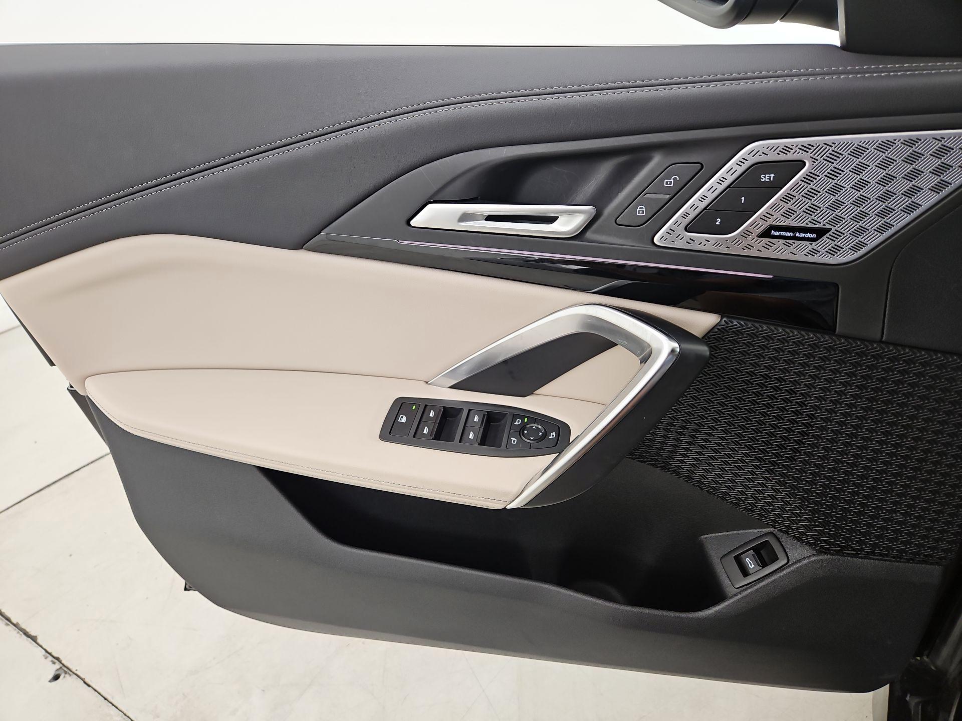 Thumbnail: 2025 BMW X1 - 12