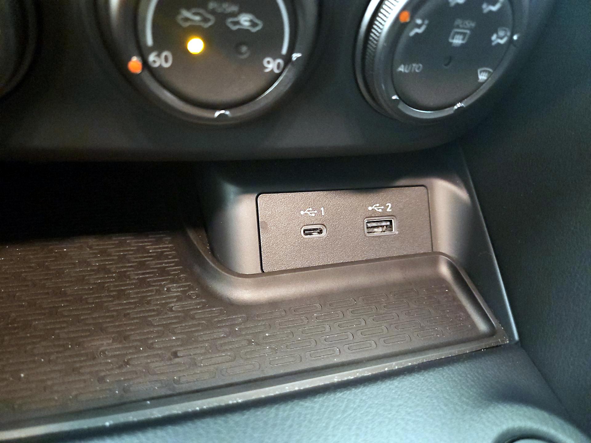 Thumbnail: 2024 Nissan Z - 19