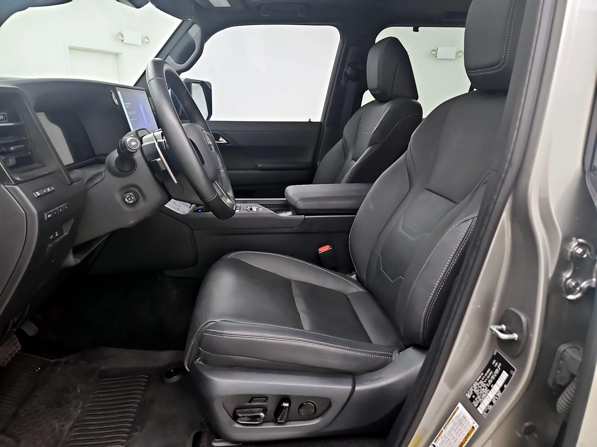 Thumbnail: 2024 Lexus GX - 11