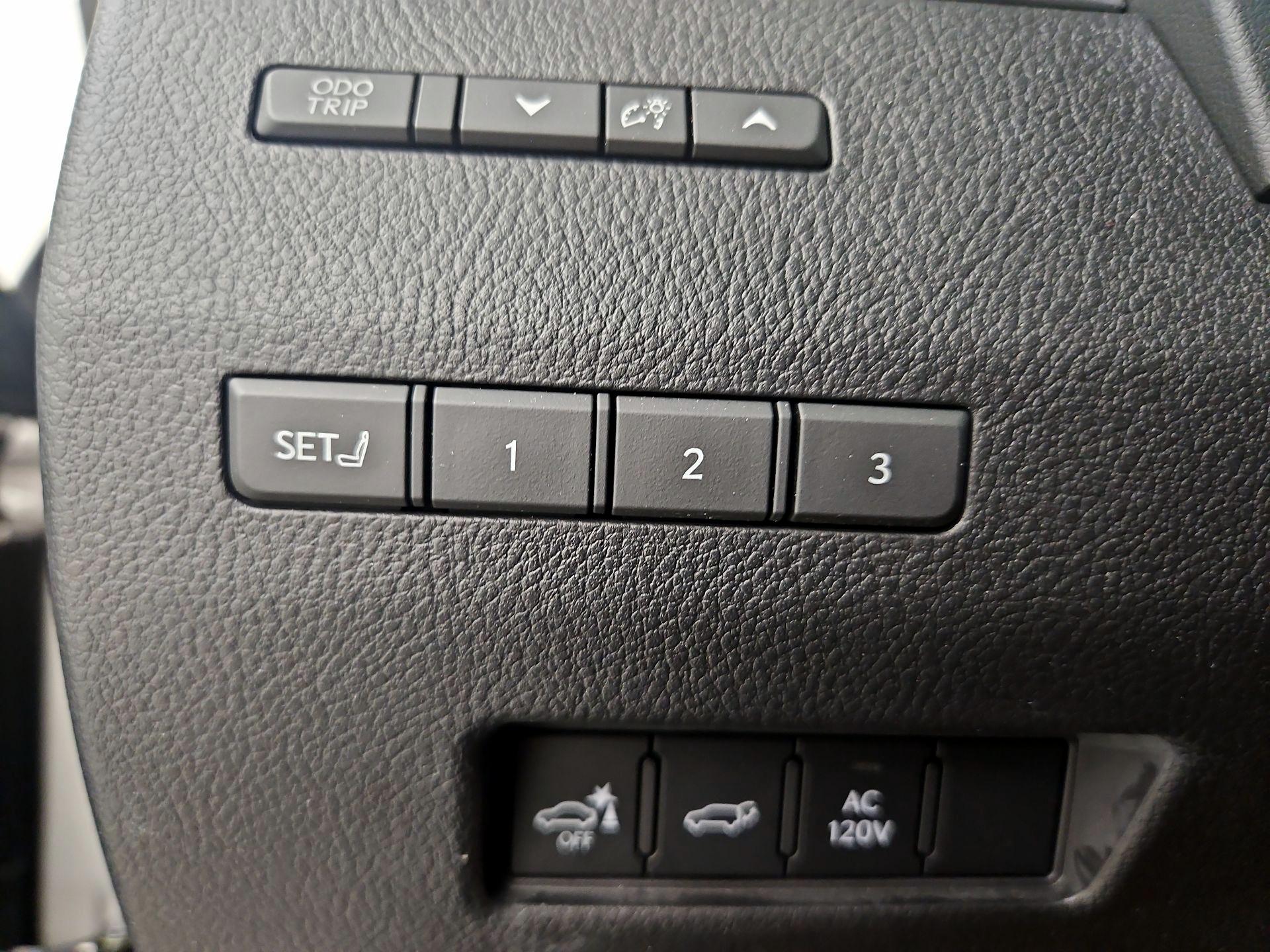 Thumbnail: 2024 Lexus GX - 13