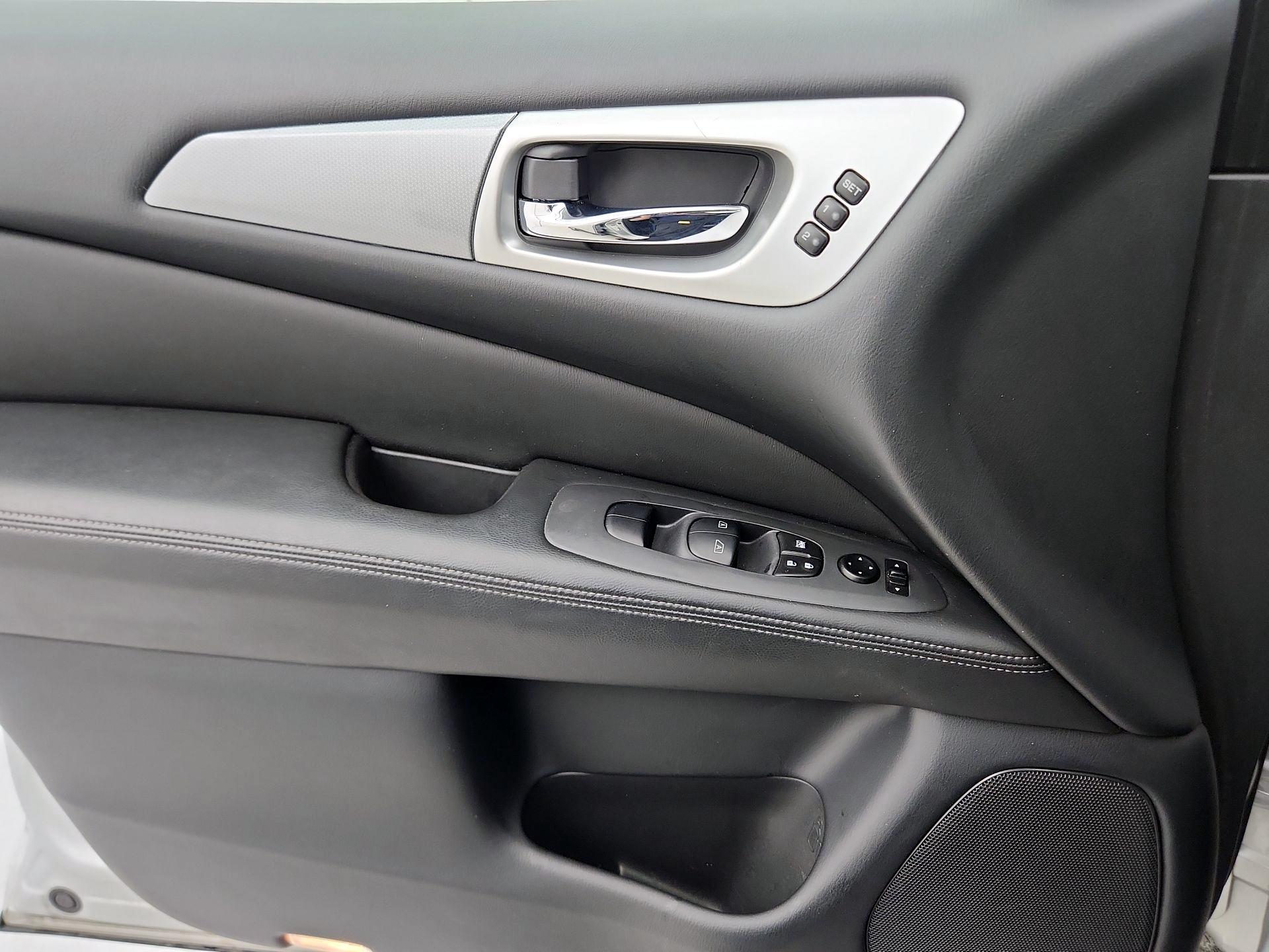 Thumbnail: 2020 Nissan Pathfinder - 12