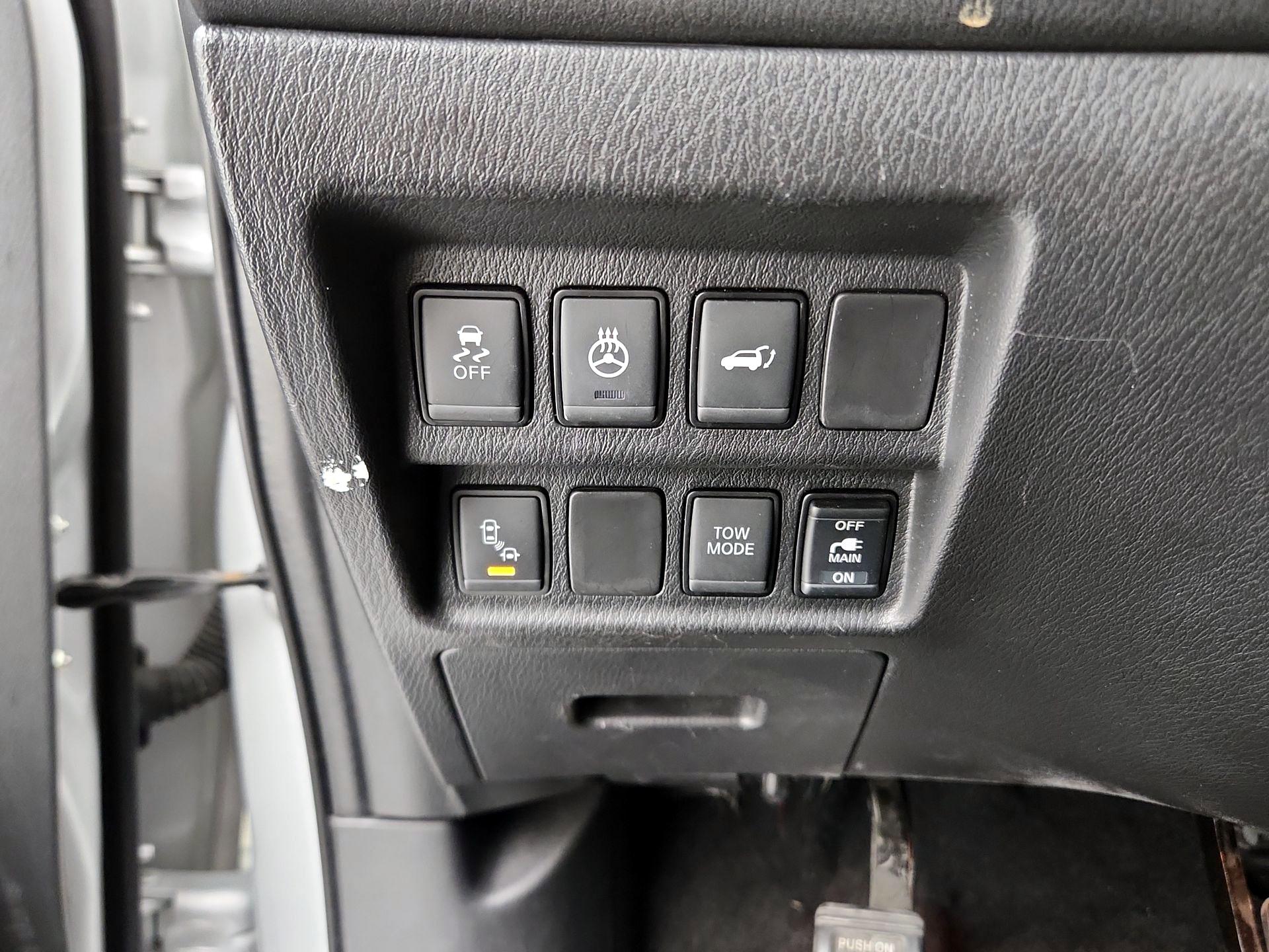 Thumbnail: 2020 Nissan Pathfinder - 13