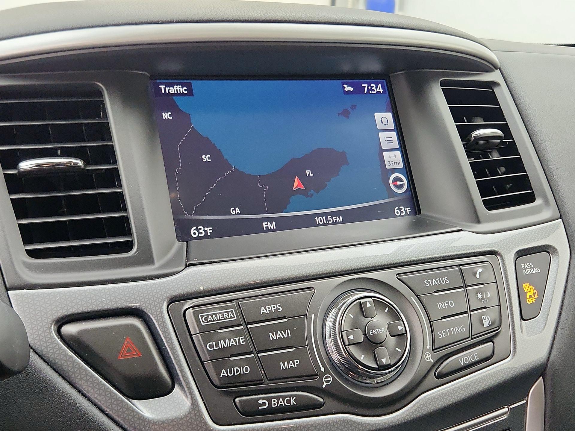 Thumbnail: 2020 Nissan Pathfinder - 14