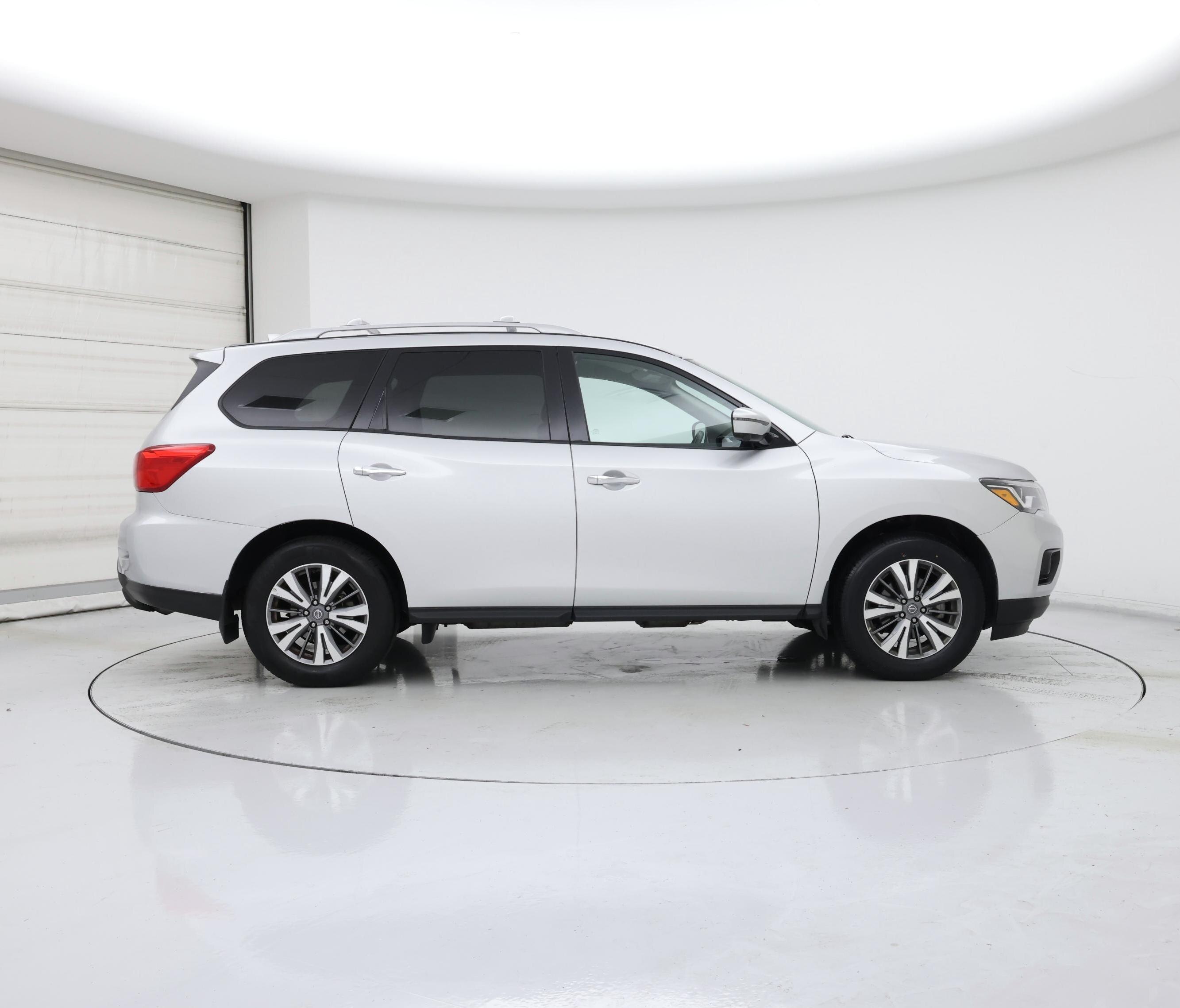 Thumbnail: 2020 Nissan Pathfinder - 7