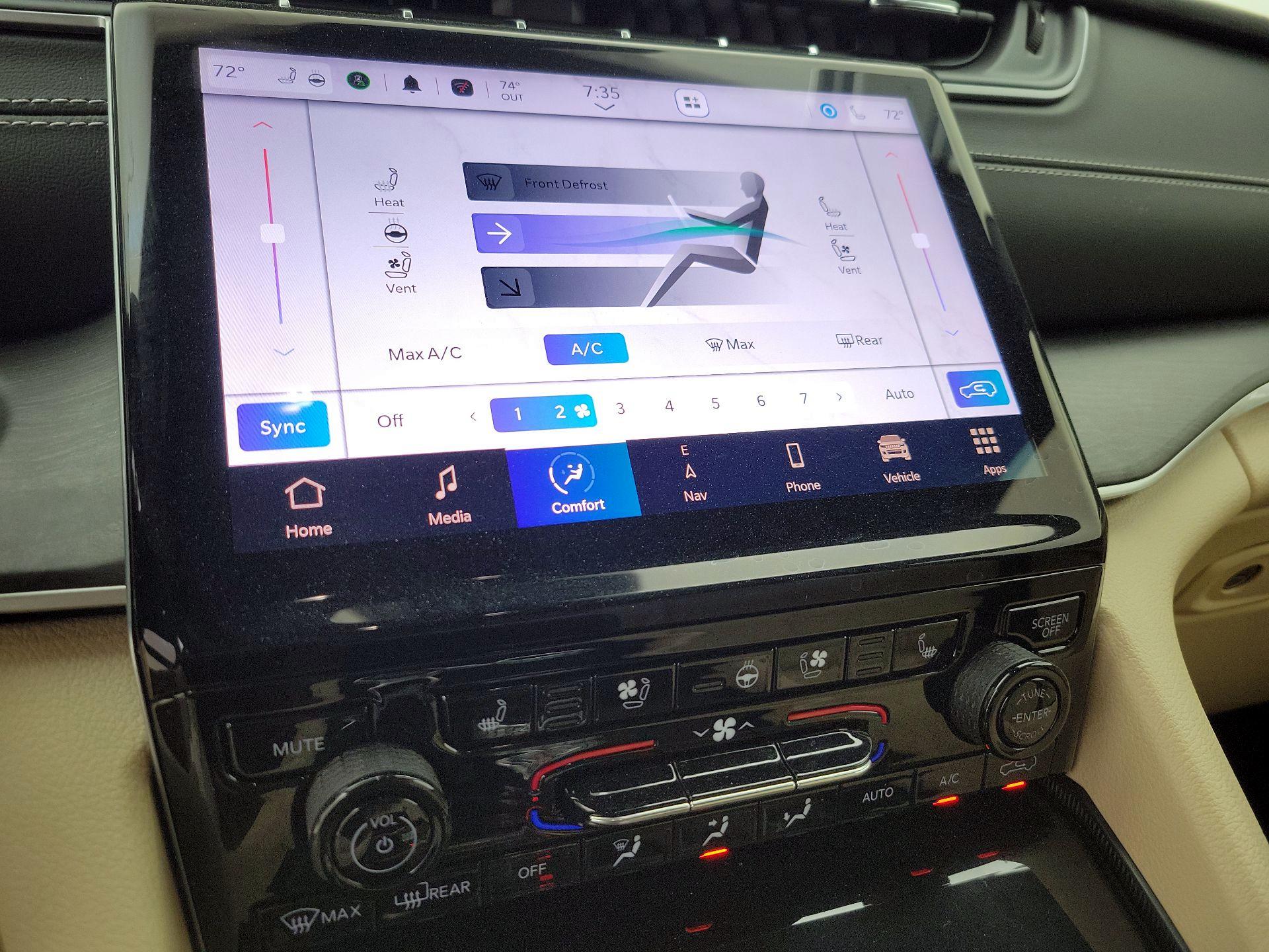 Thumbnail: 2023 Jeep Grand Cherokee - 17