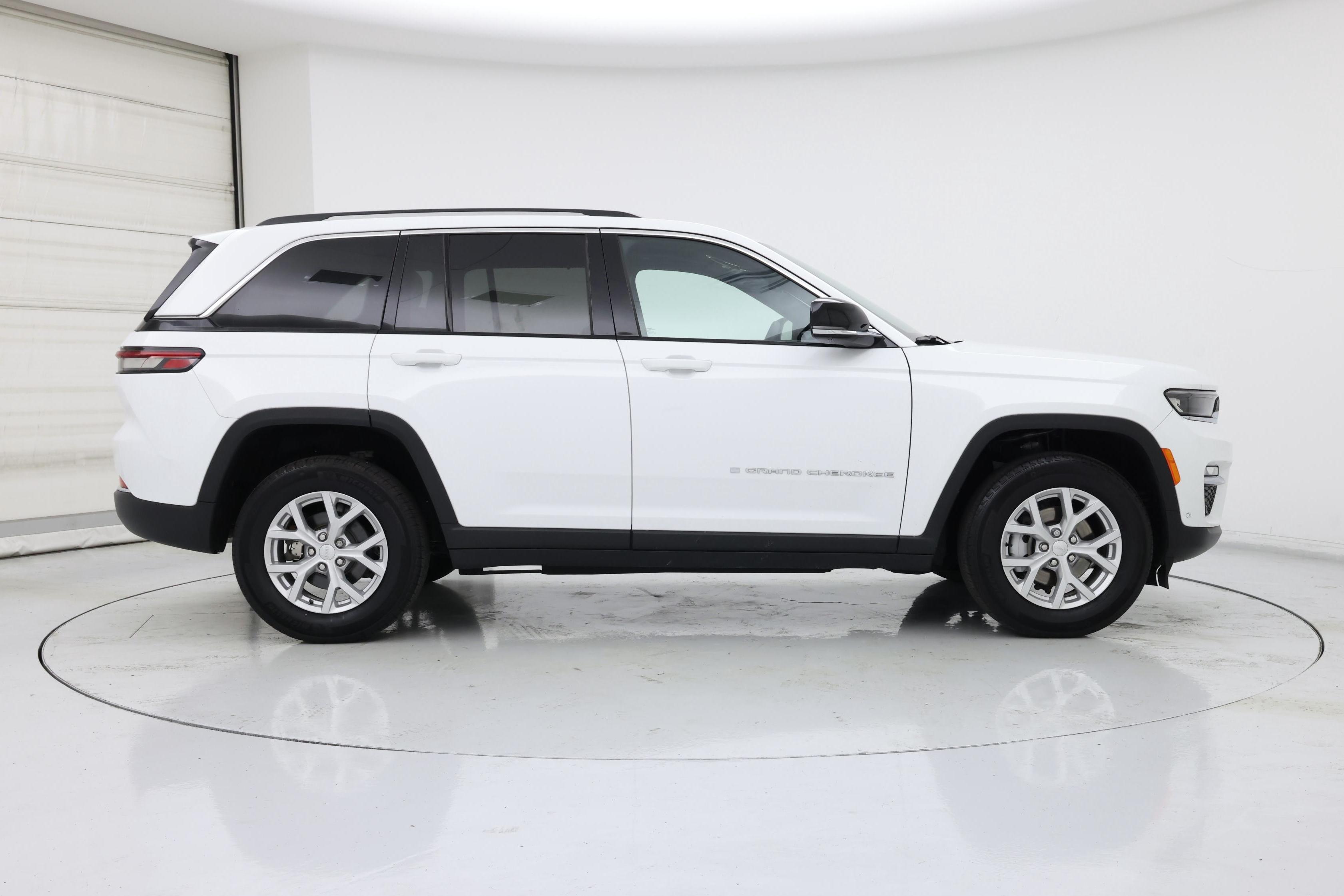 Thumbnail: 2023 Jeep Grand Cherokee - 7