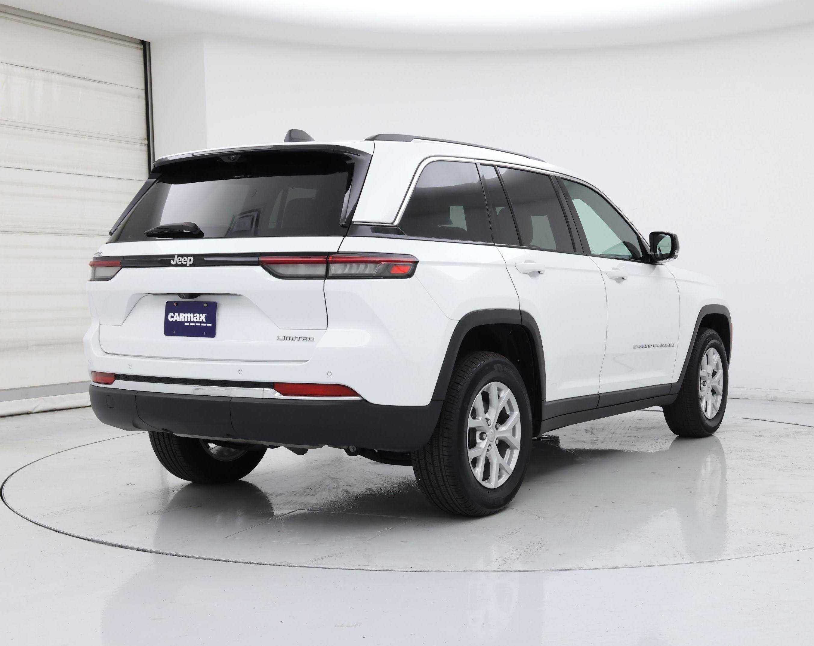 Thumbnail: 2023 Jeep Grand Cherokee - 8