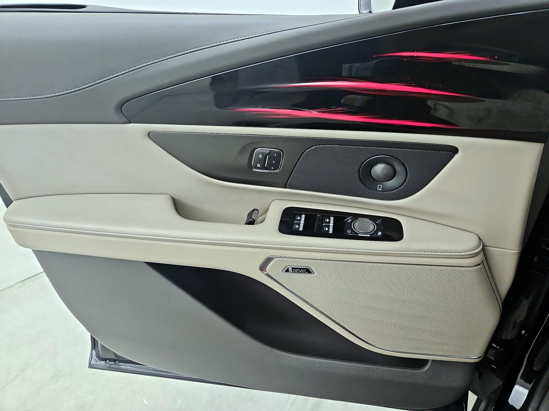 Thumbnail: 2024 Lincoln Nautilus - 12