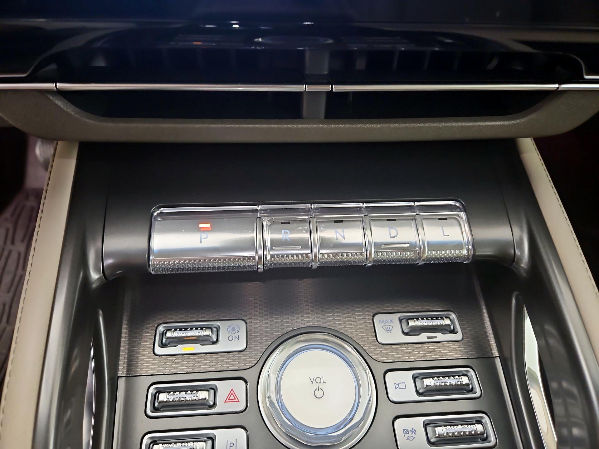 Thumbnail: 2024 Lincoln Nautilus - 18