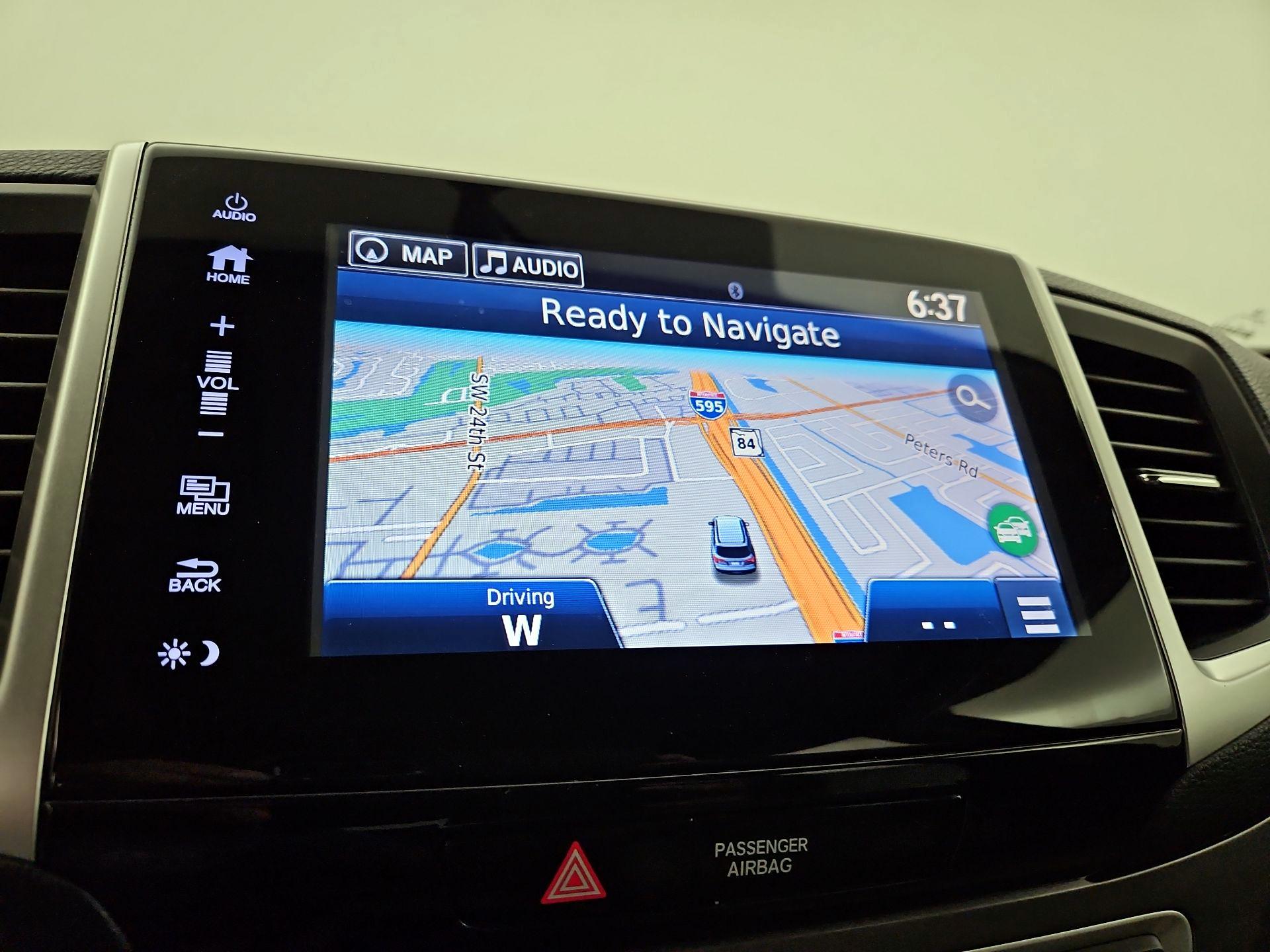 Thumbnail: 2017 Honda Pilot - 14