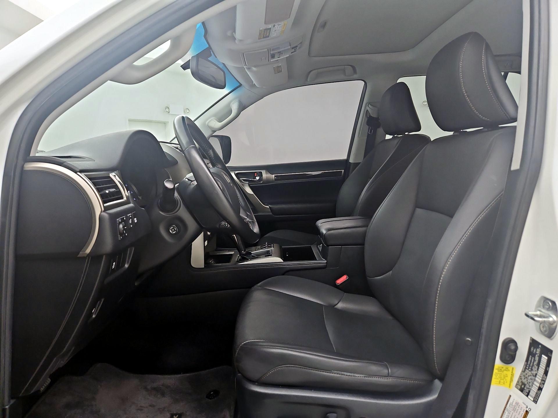 Thumbnail: 2018 Lexus GX - 11