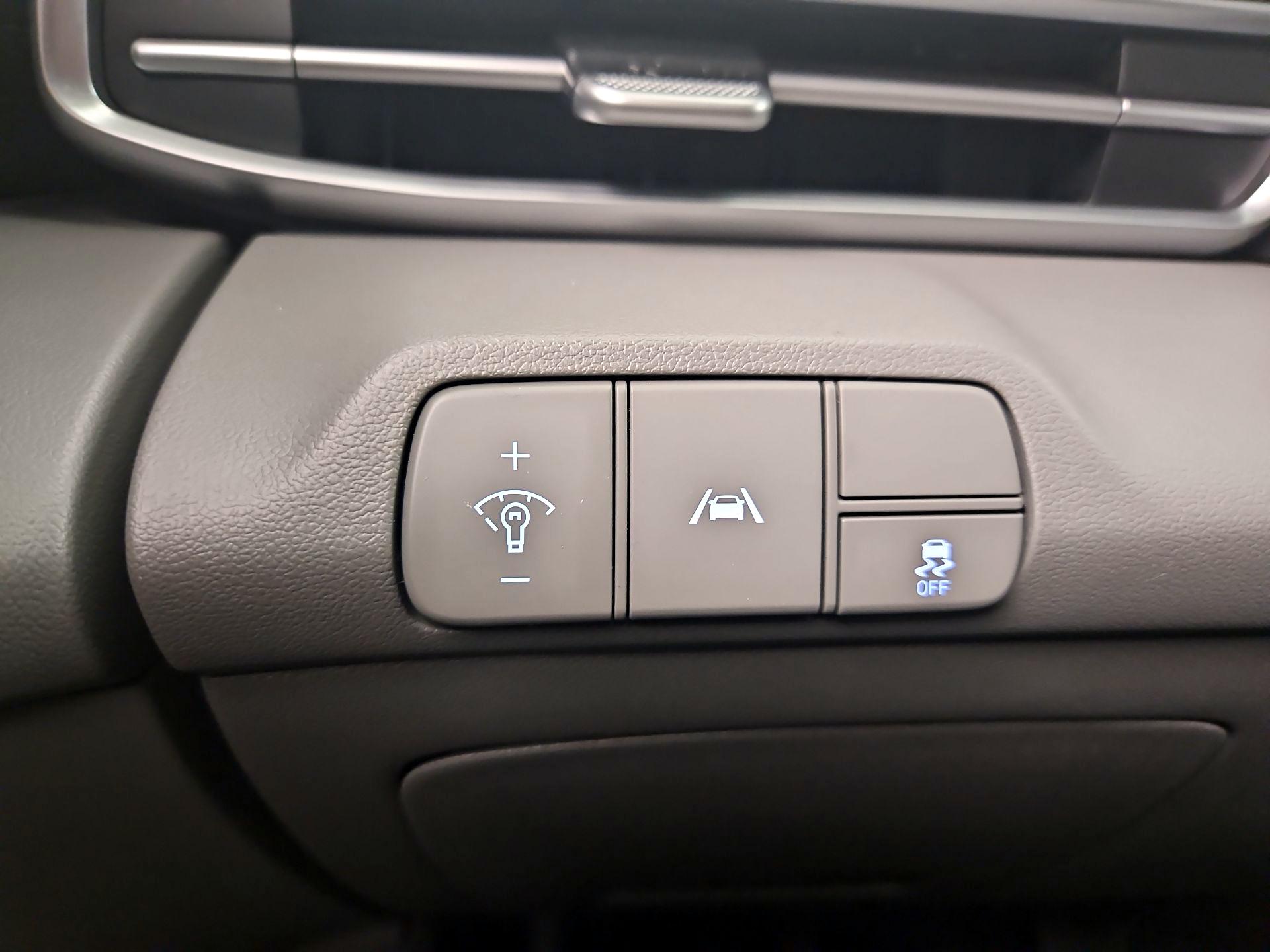 Thumbnail: 2023 Hyundai Elantra - 13