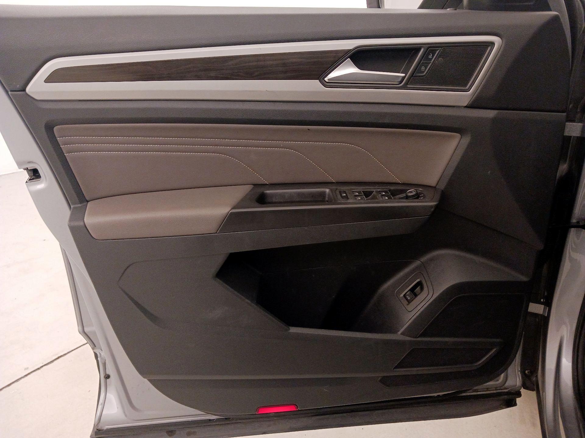 Thumbnail: 2022 Volkswagen Atlas - 12