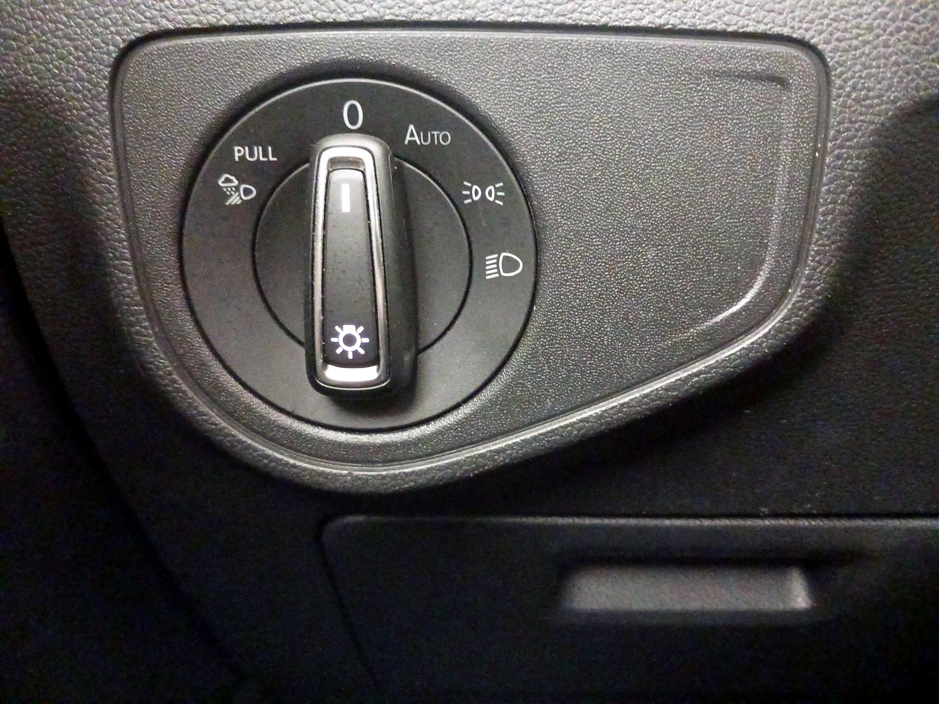 Thumbnail: 2022 Volkswagen Atlas - 13