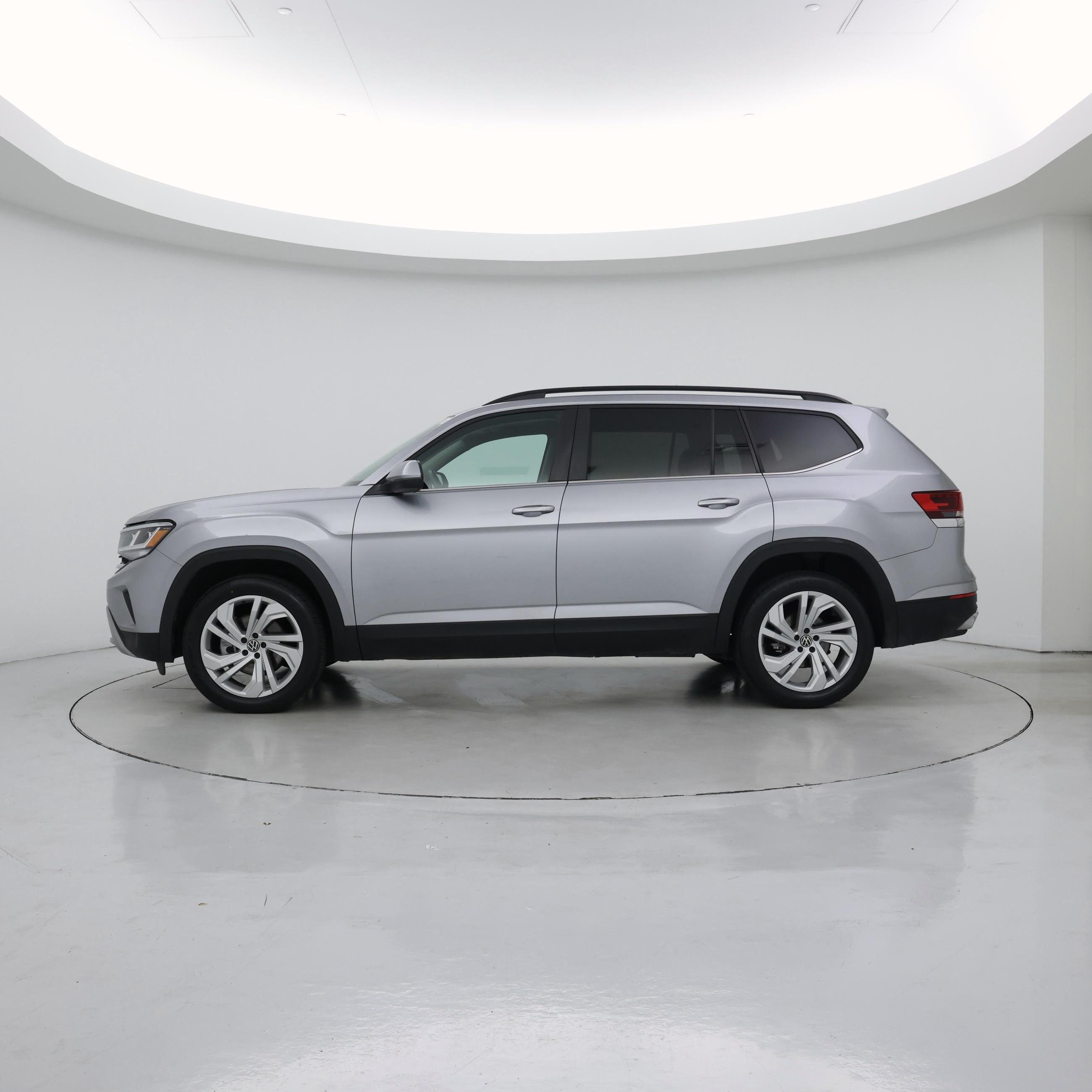 Thumbnail: 2022 Volkswagen Atlas - 3