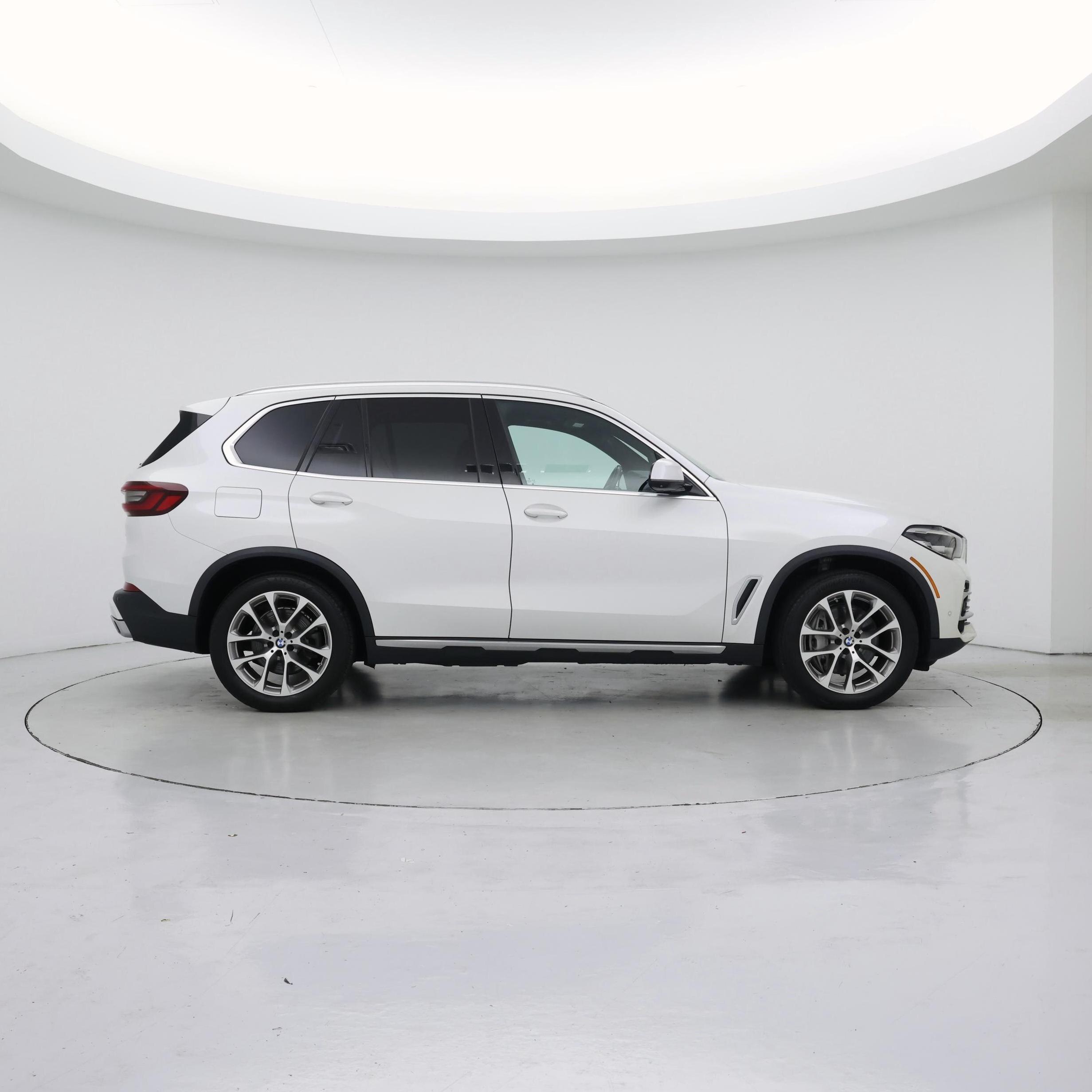 Thumbnail: 2021 BMW X5 - 7