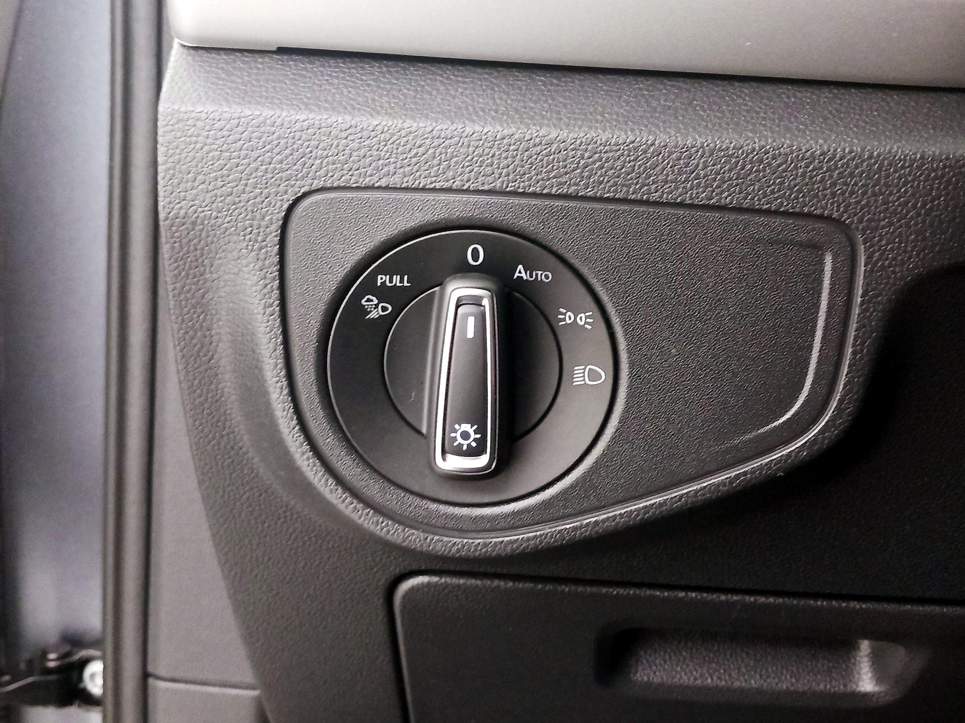 Thumbnail: 2022 Volkswagen Atlas - 13