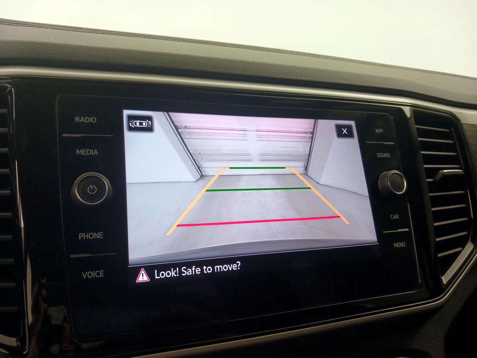 Thumbnail: 2022 Volkswagen Atlas - 14