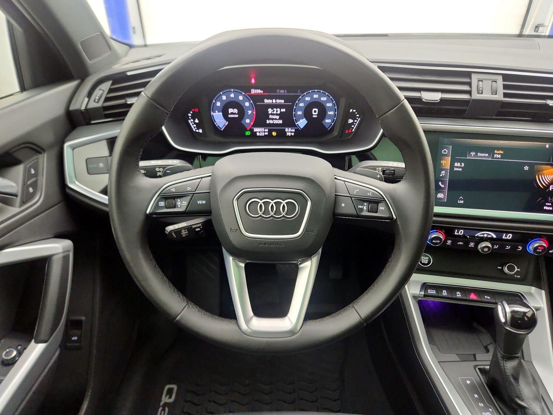 Thumbnail: 2021 Audi Q3 - 10