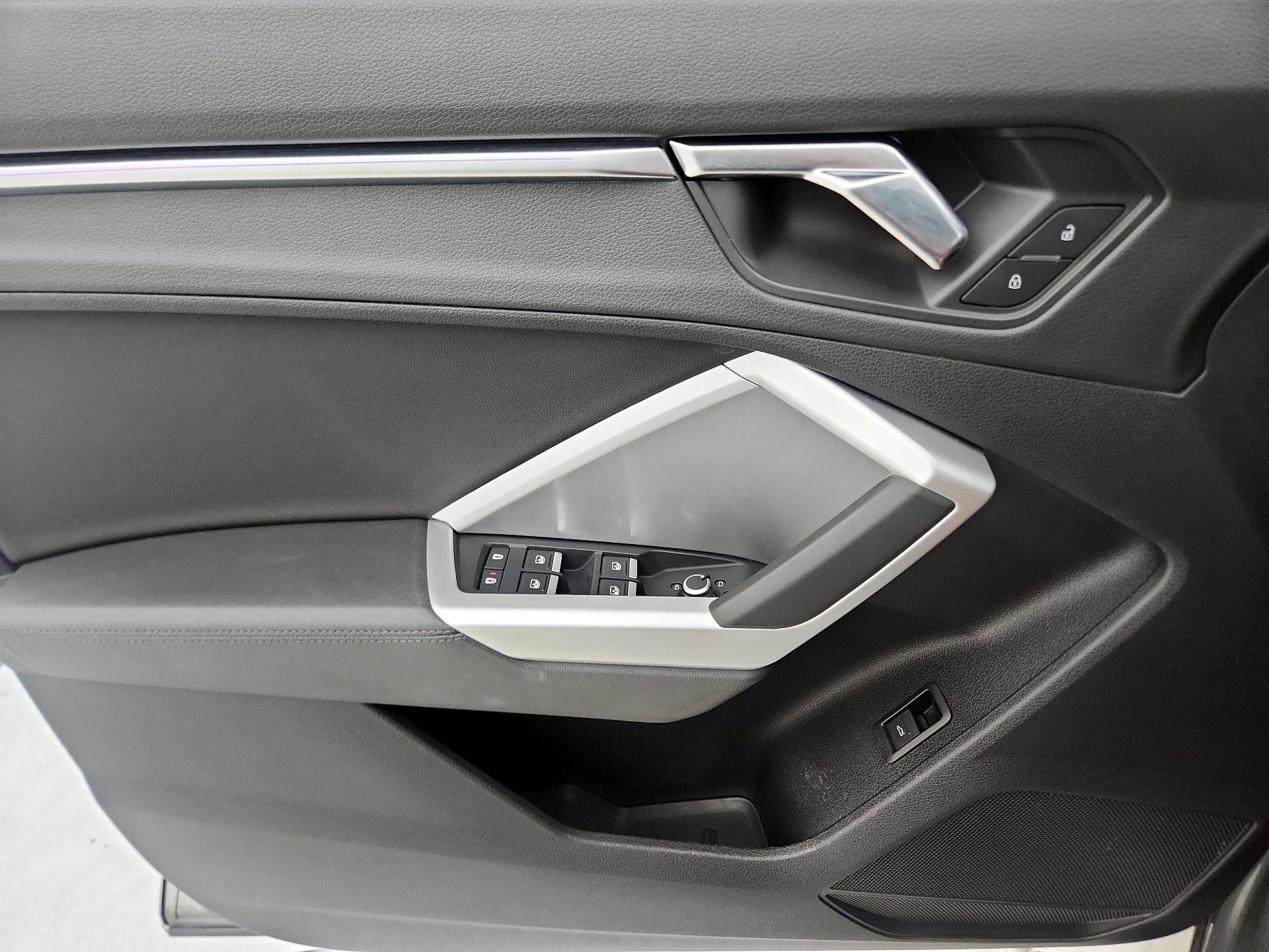 Thumbnail: 2021 Audi Q3 - 12