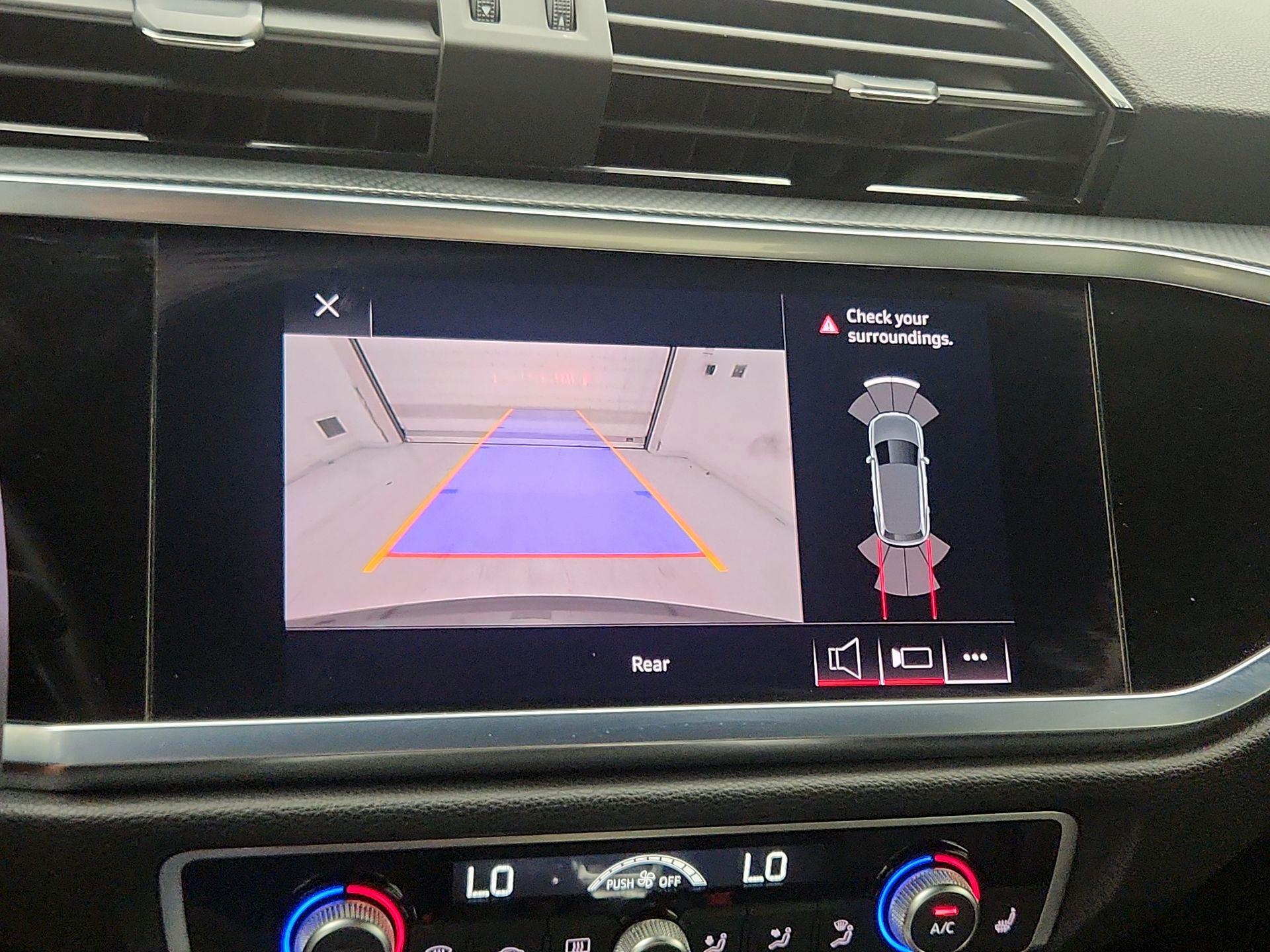 Thumbnail: 2021 Audi Q3 - 14