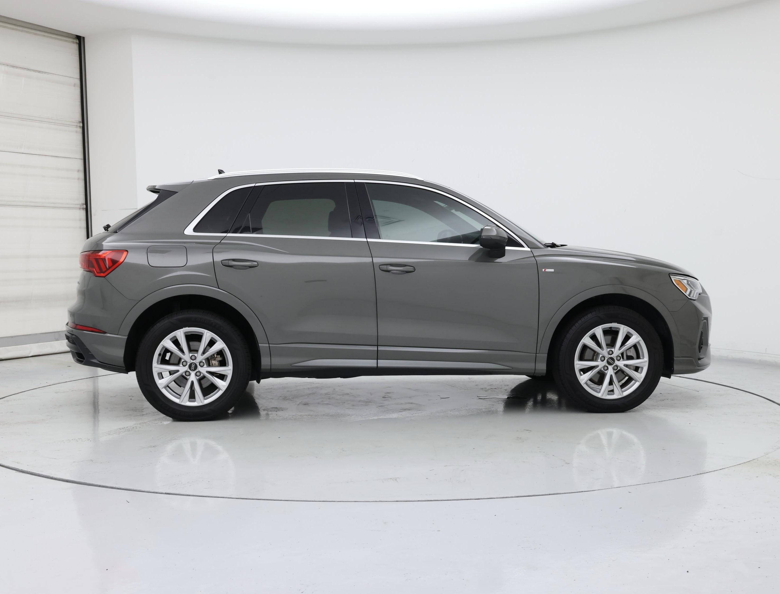 Thumbnail: 2021 Audi Q3 - 7