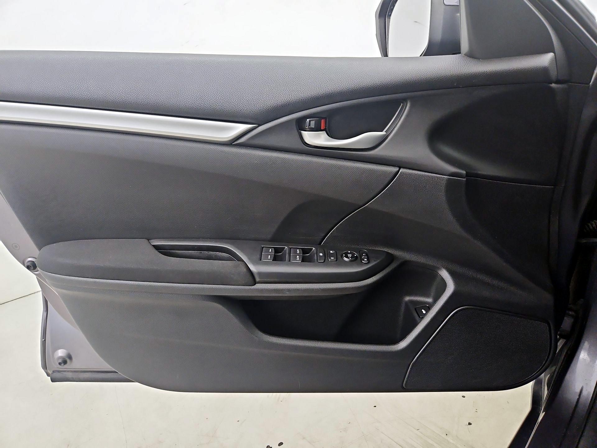 Thumbnail: 2019 Honda Civic - 12