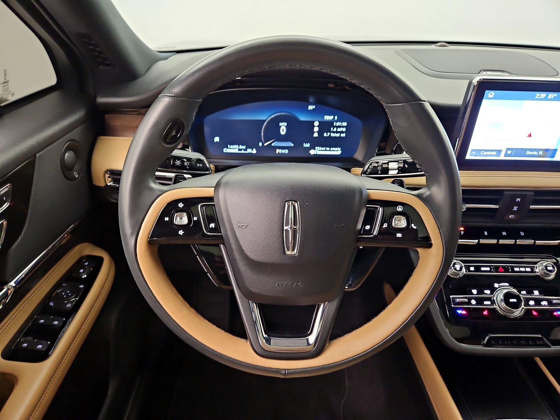 Thumbnail: 2021 Lincoln Corsair - 10