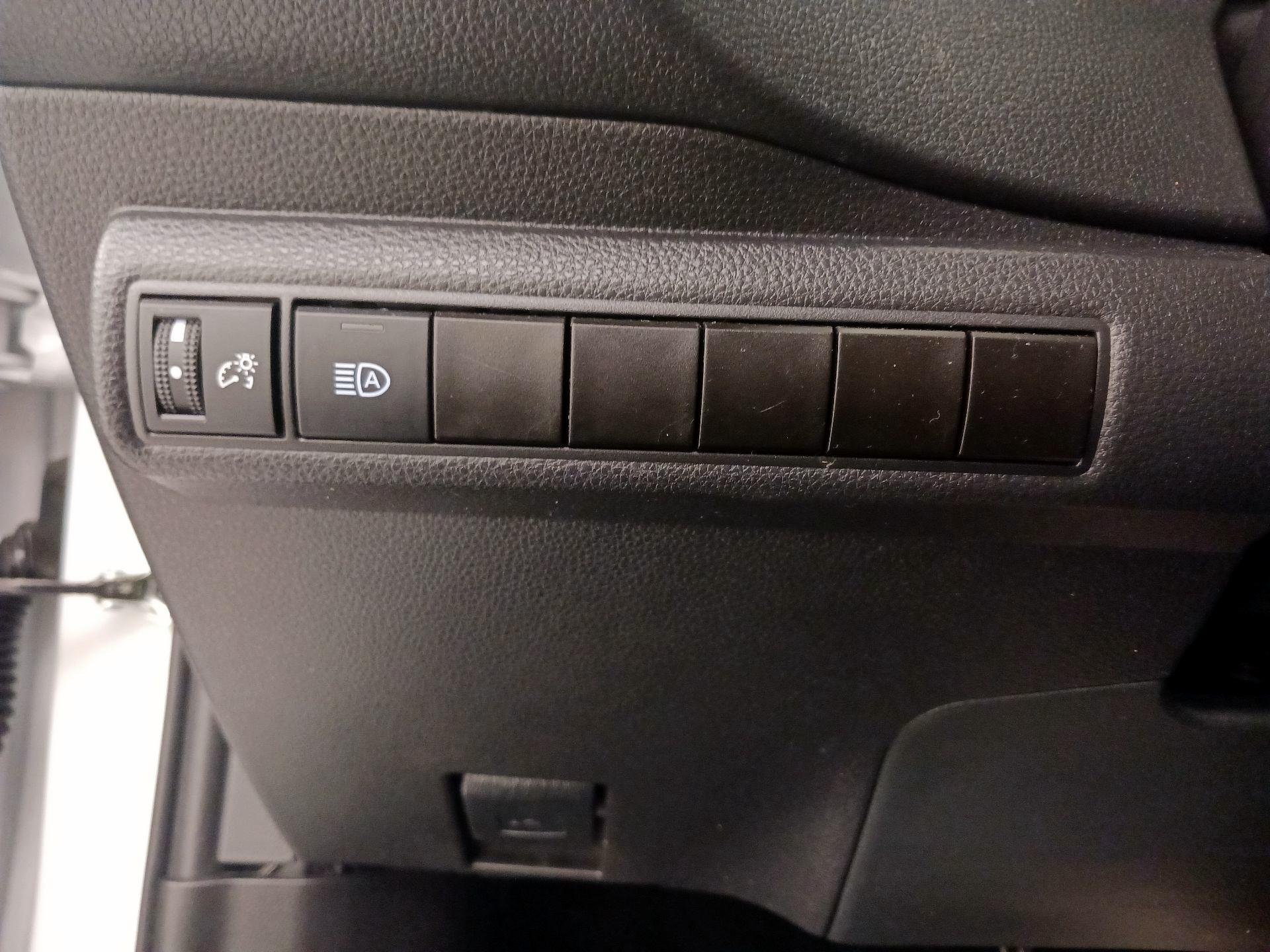 Thumbnail: 2025 Toyota Corolla - 13