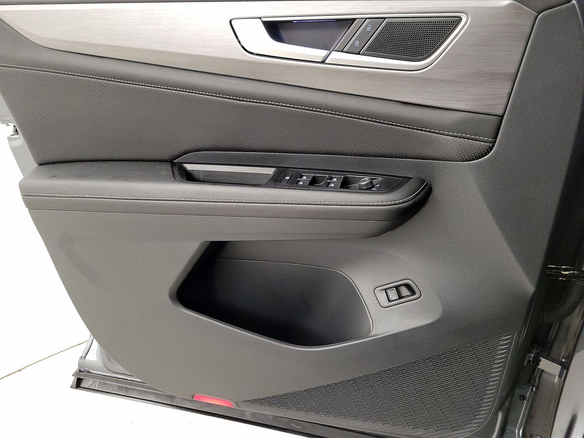 Thumbnail: 2025 Volkswagen Atlas - 12