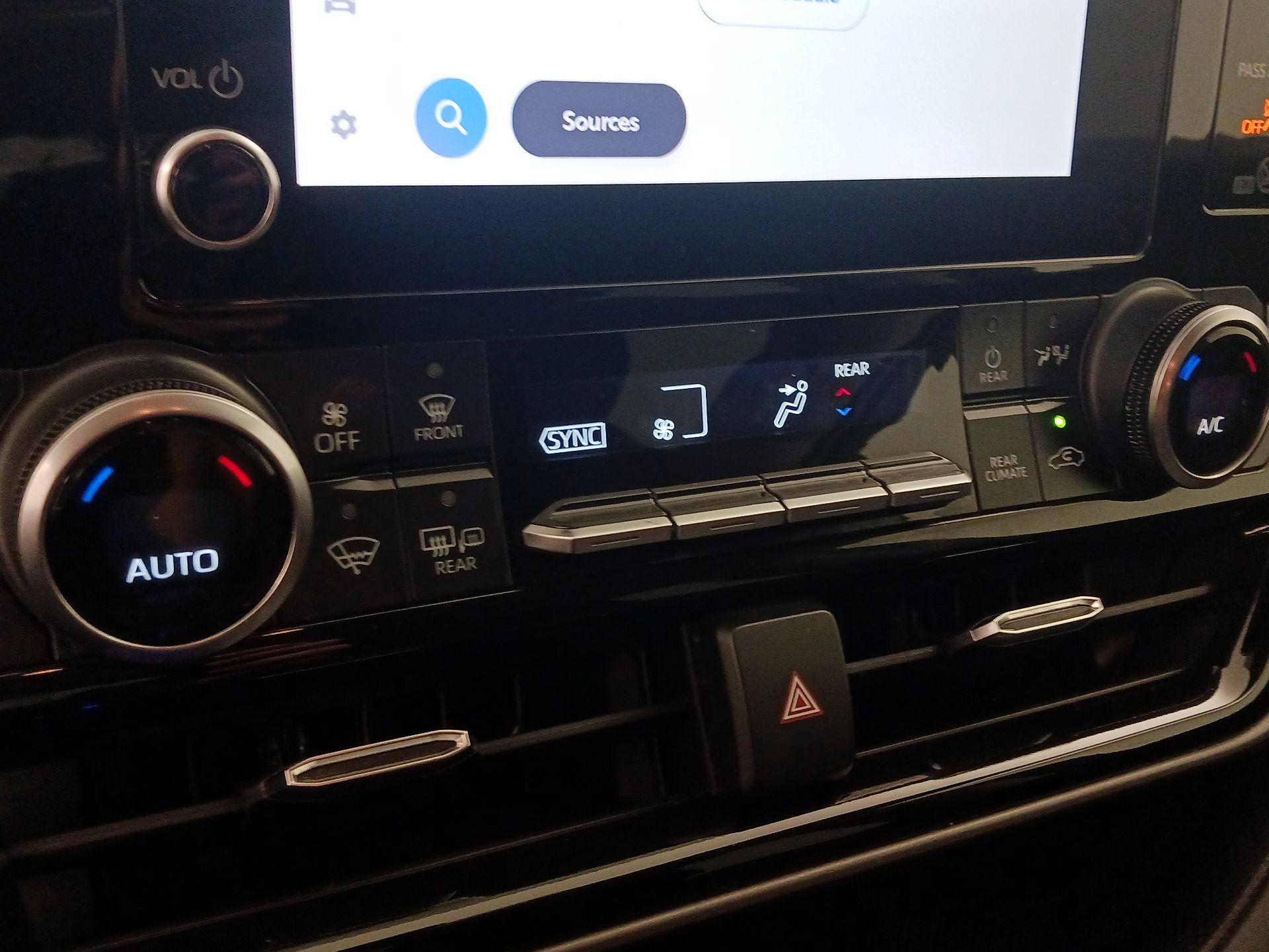 Thumbnail: 2023 Toyota Highlander - 16