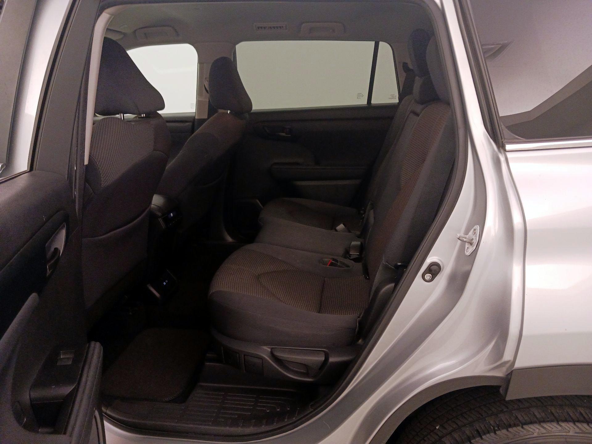 Thumbnail: 2023 Toyota Highlander - 19