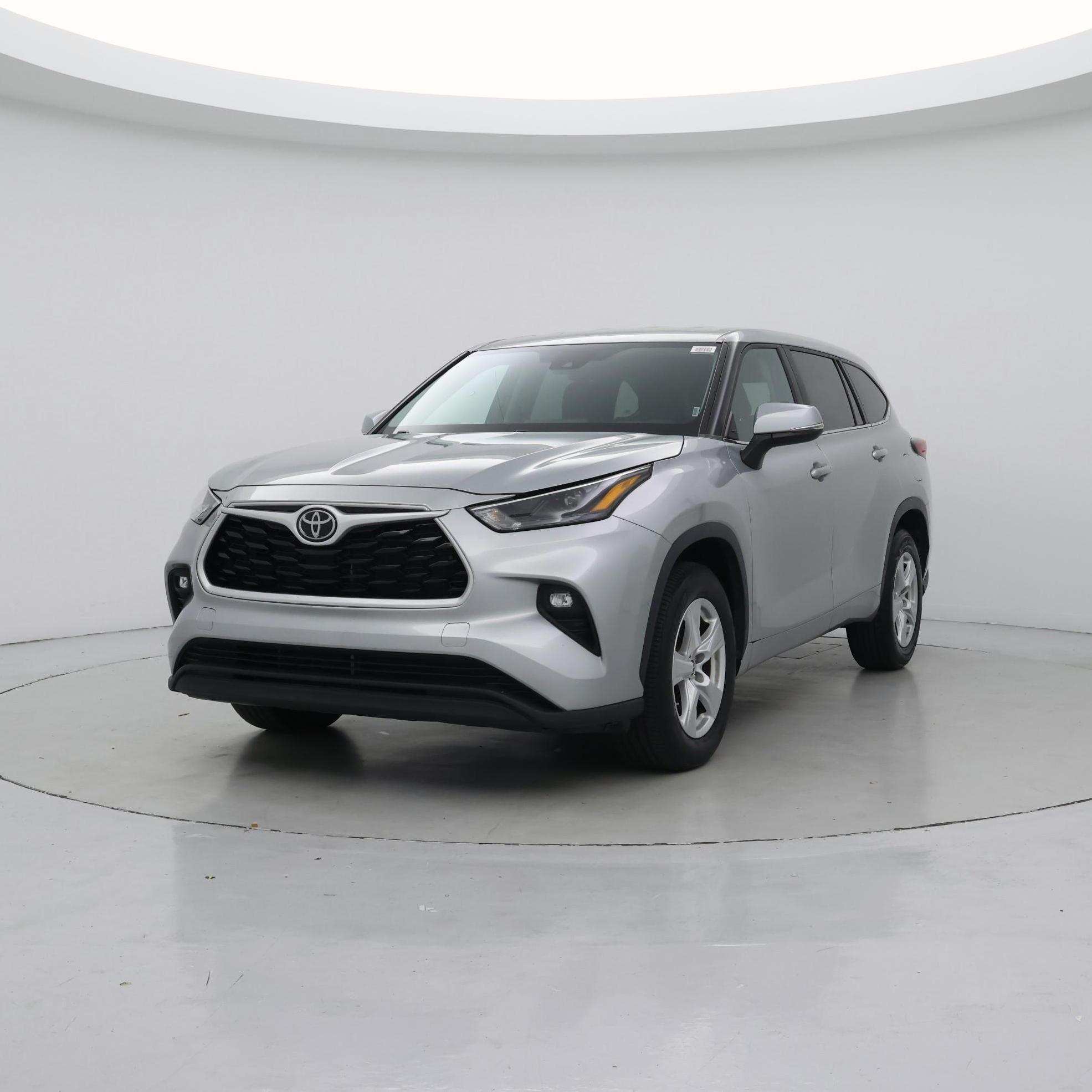 Thumbnail: 2023 Toyota Highlander - 4