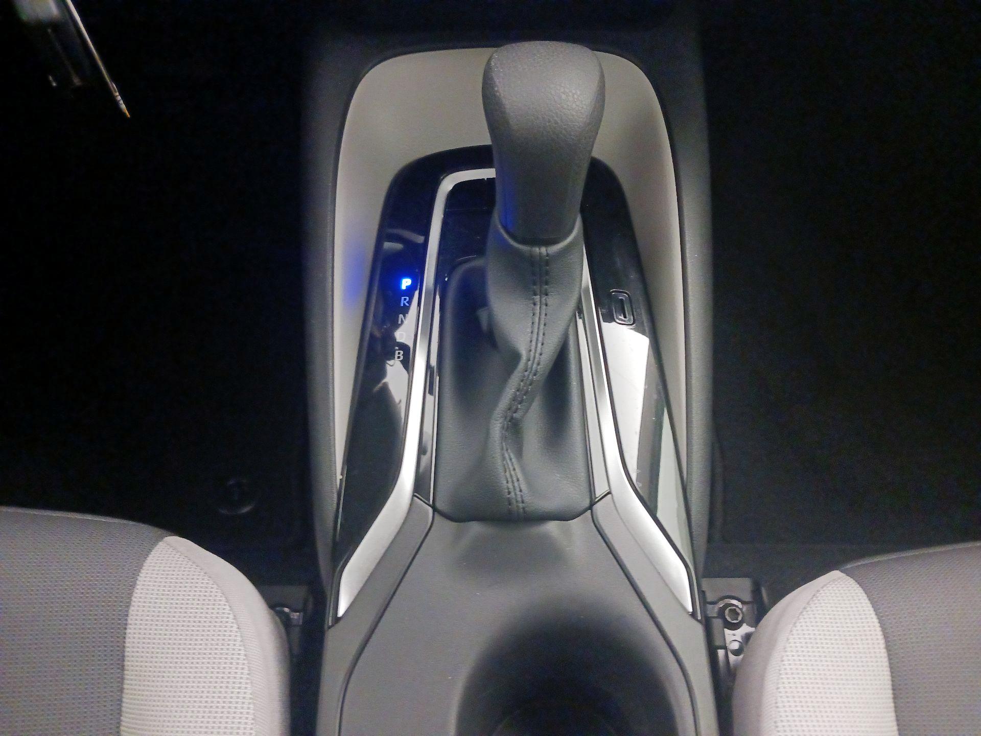 Thumbnail: 2025 Toyota Corolla - 17