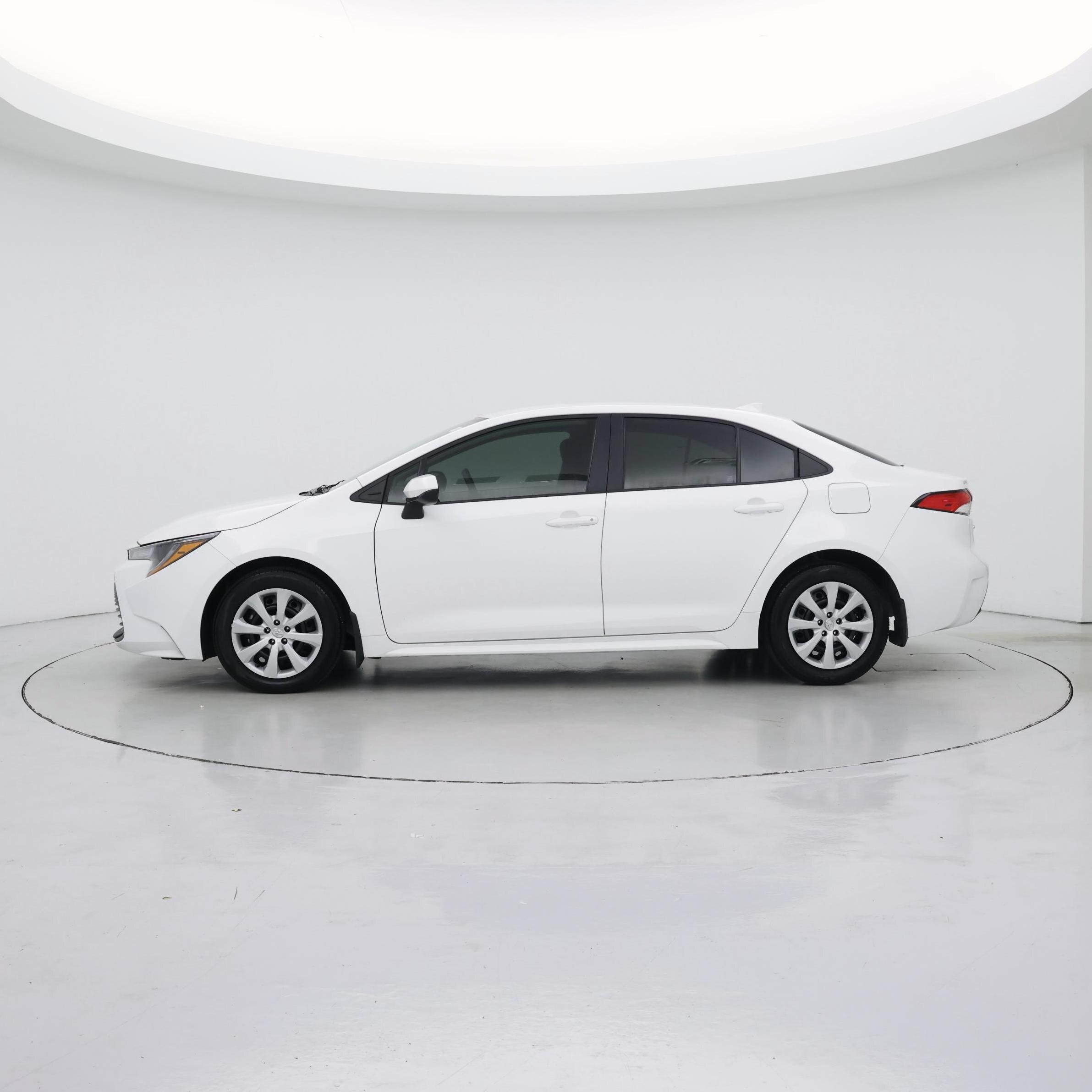 Thumbnail: 2025 Toyota Corolla - 3