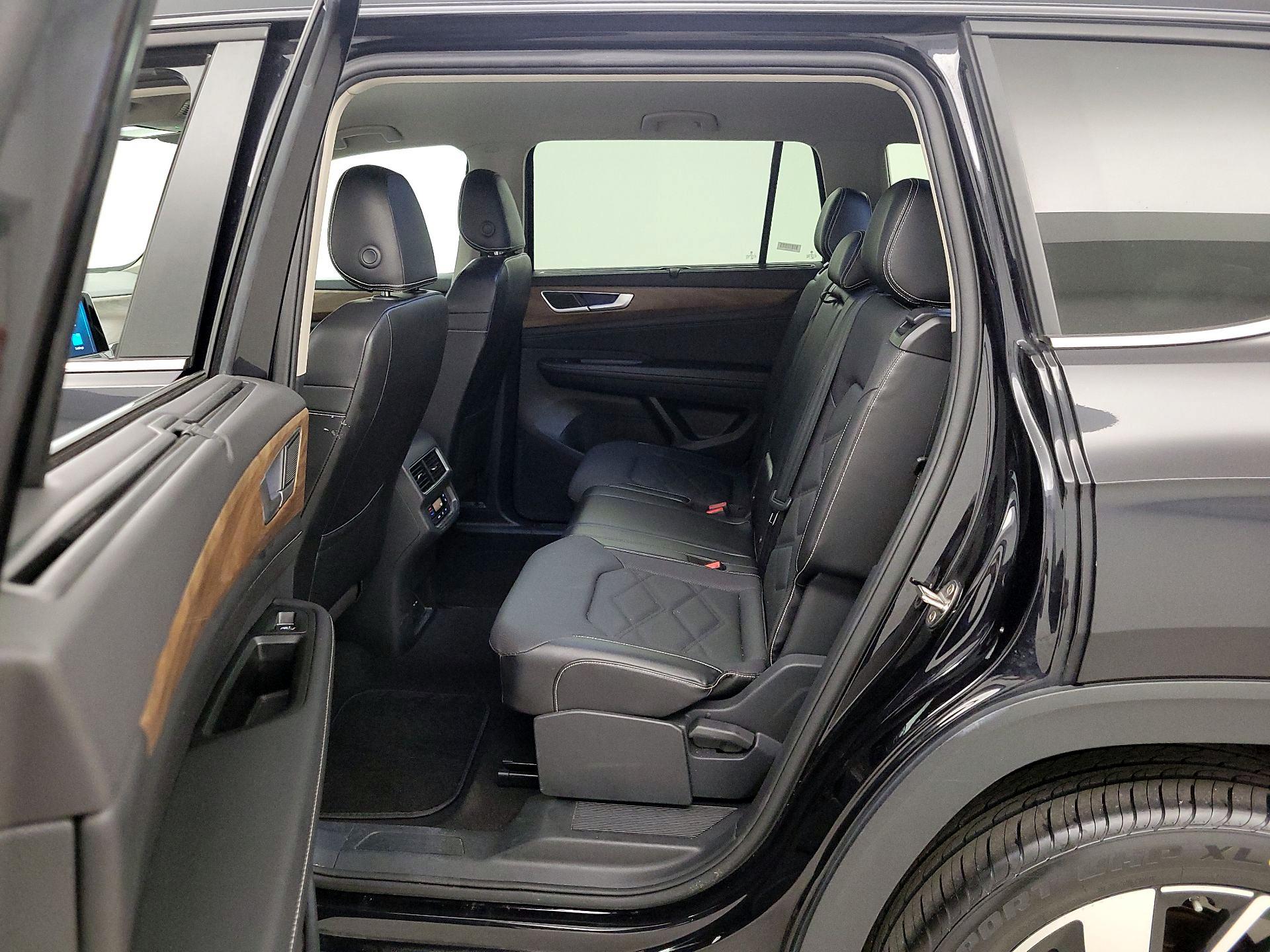 Thumbnail: 2024 Volkswagen Atlas - 19