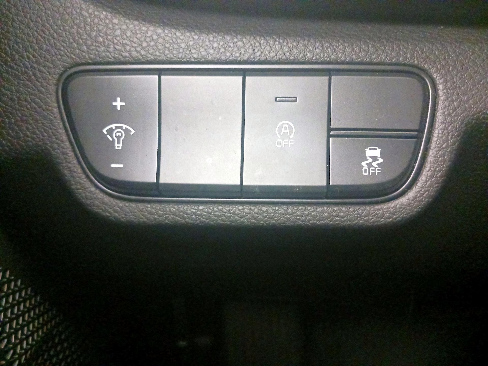 2024 Kia Seltos LX - Photo 14