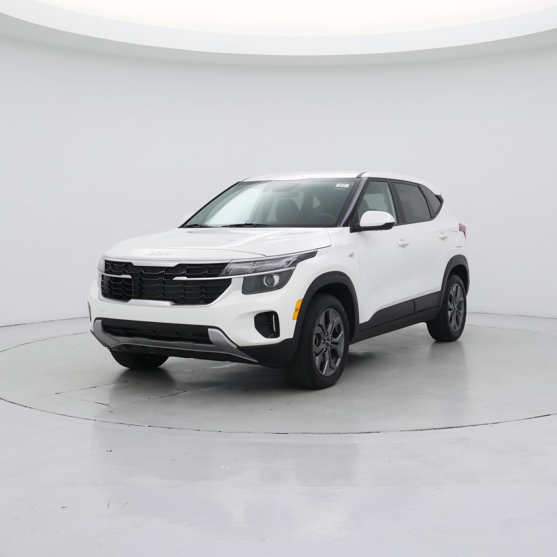 Thumbnail: 2024 Kia Seltos - 4