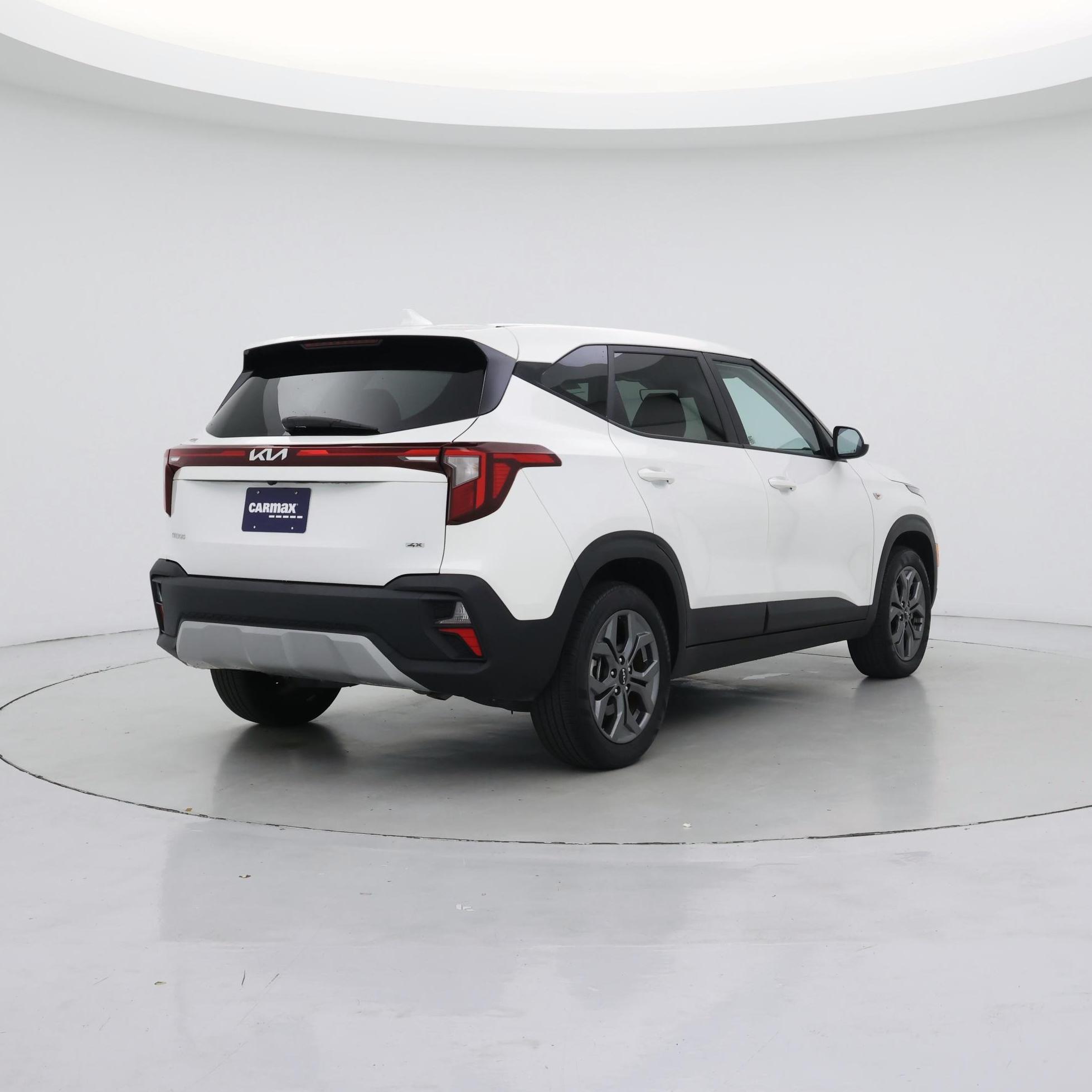 Thumbnail: 2024 Kia Seltos - 8