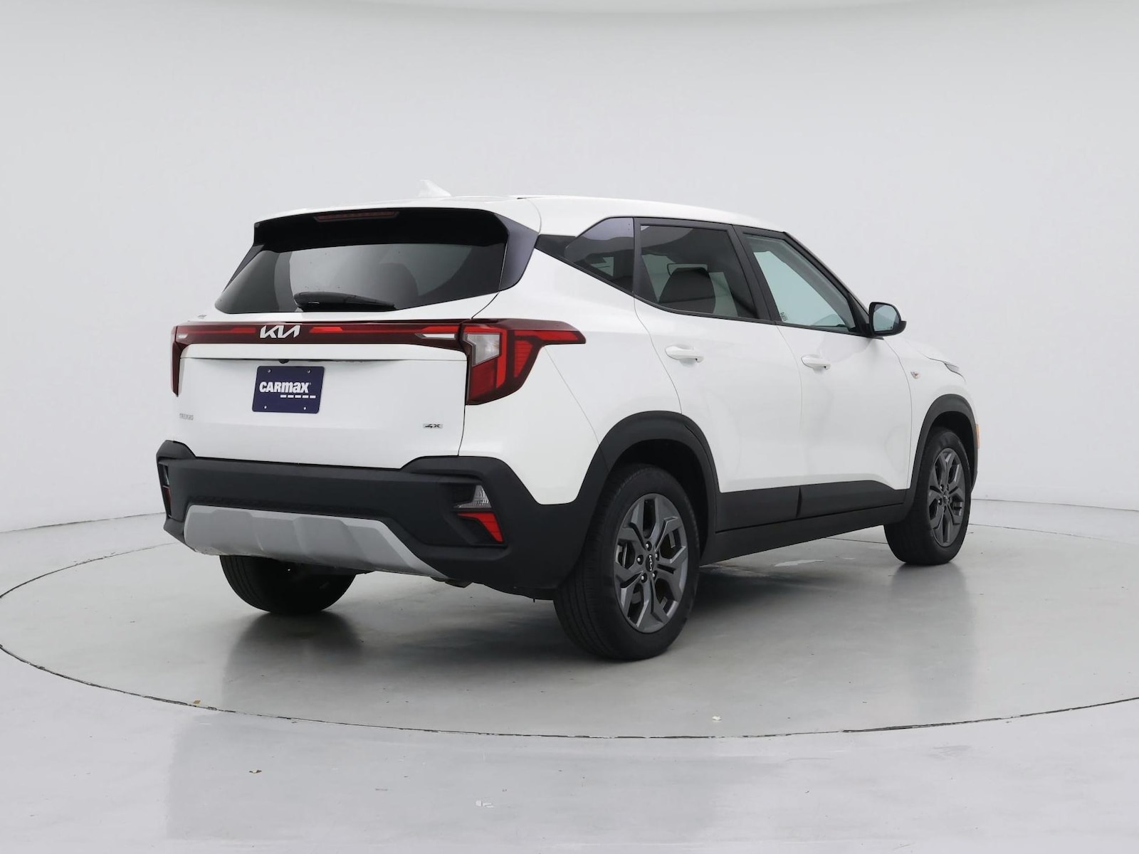 2024 Kia Seltos LX - Photo 9