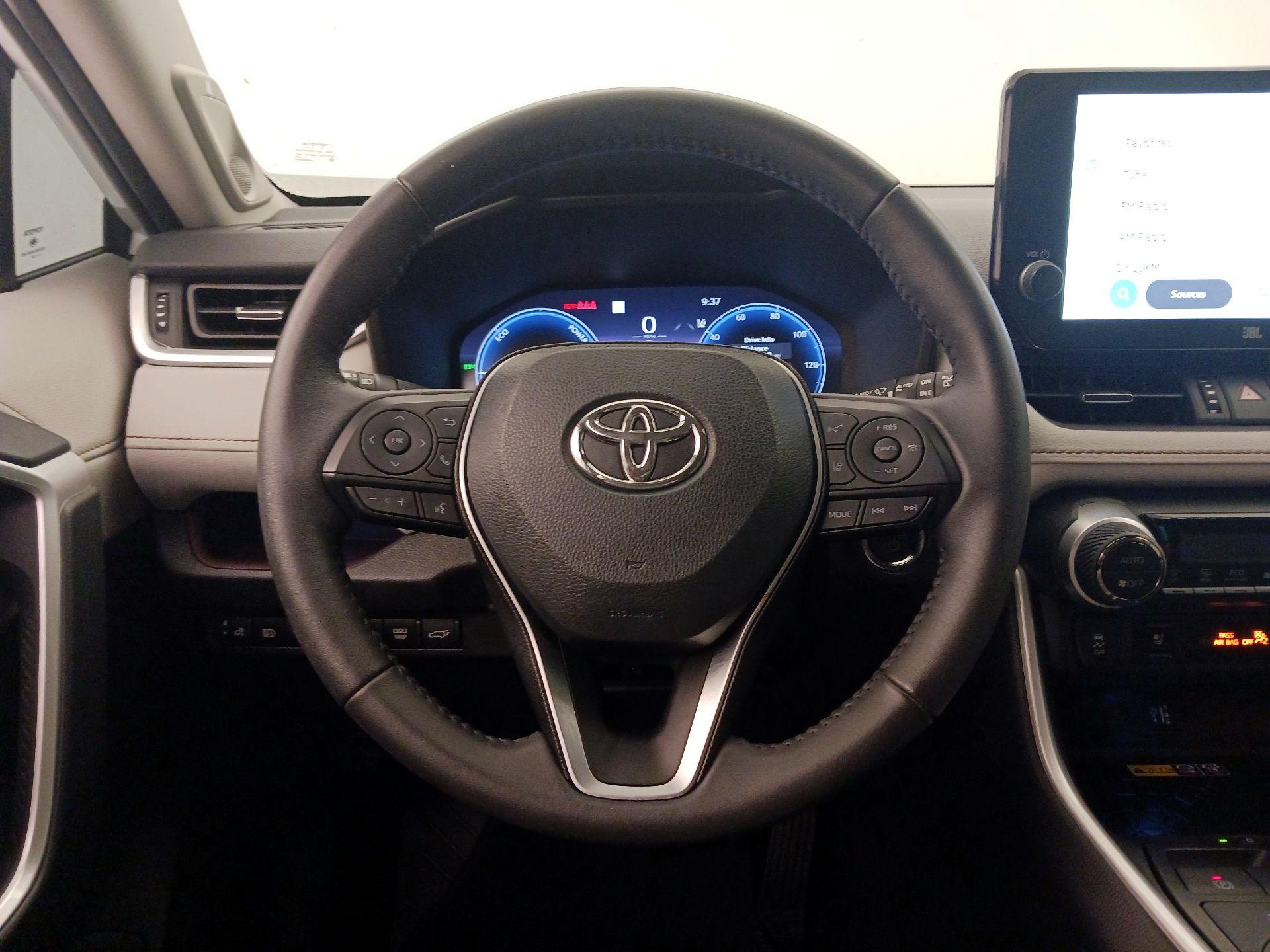 Thumbnail: 2024 Toyota RAV4 - 10