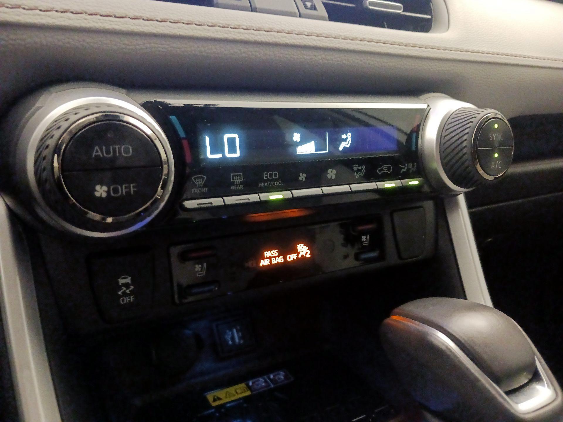 Thumbnail: 2024 Toyota RAV4 - 16