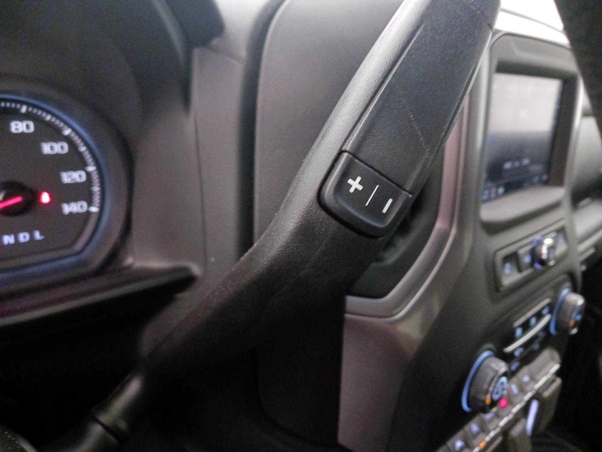 Thumbnail: 2025 Chevrolet Silverado 1500 - 17