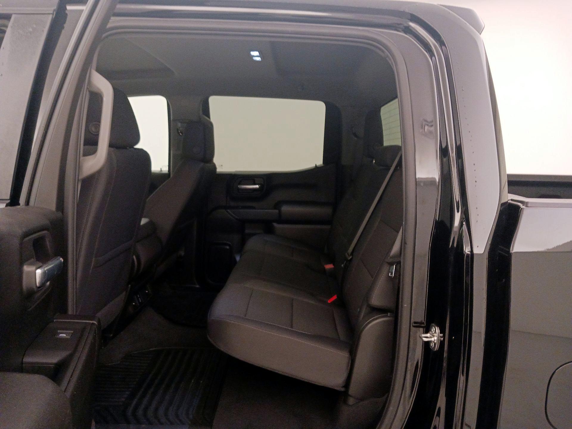 Thumbnail: 2025 Chevrolet Silverado 1500 - 19